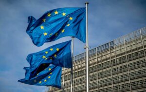 Ökonomen: Trumps Zölle treffen USA mehr als EU