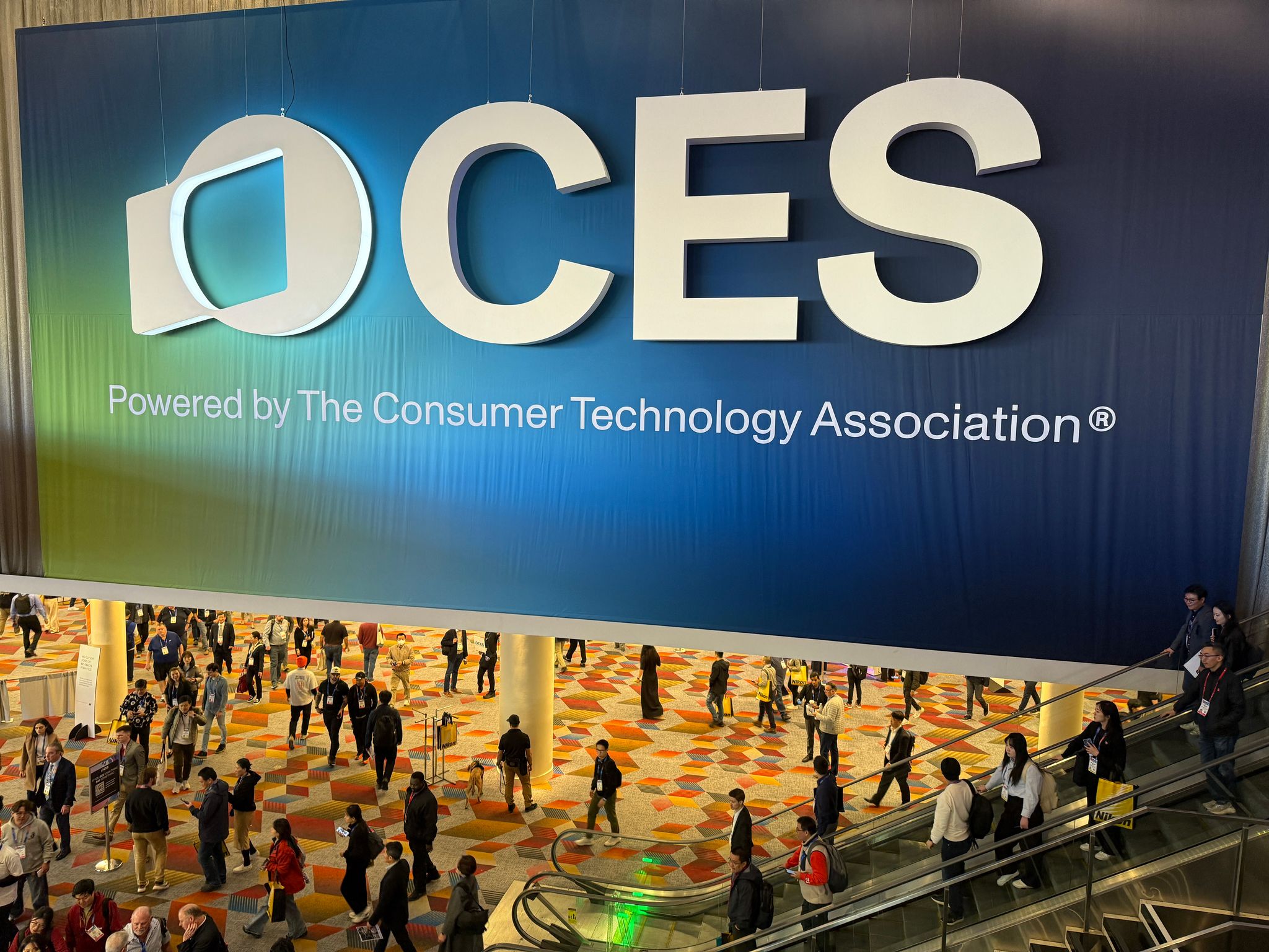 Kühlschrank mit Köpfchen – Samsung bringt KI in alle Geräte