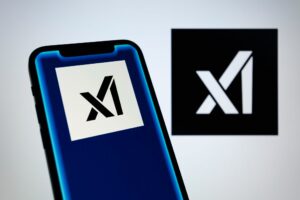 Schranken für anzügliche KI-Bilder bei Musk-Chatbot Grok