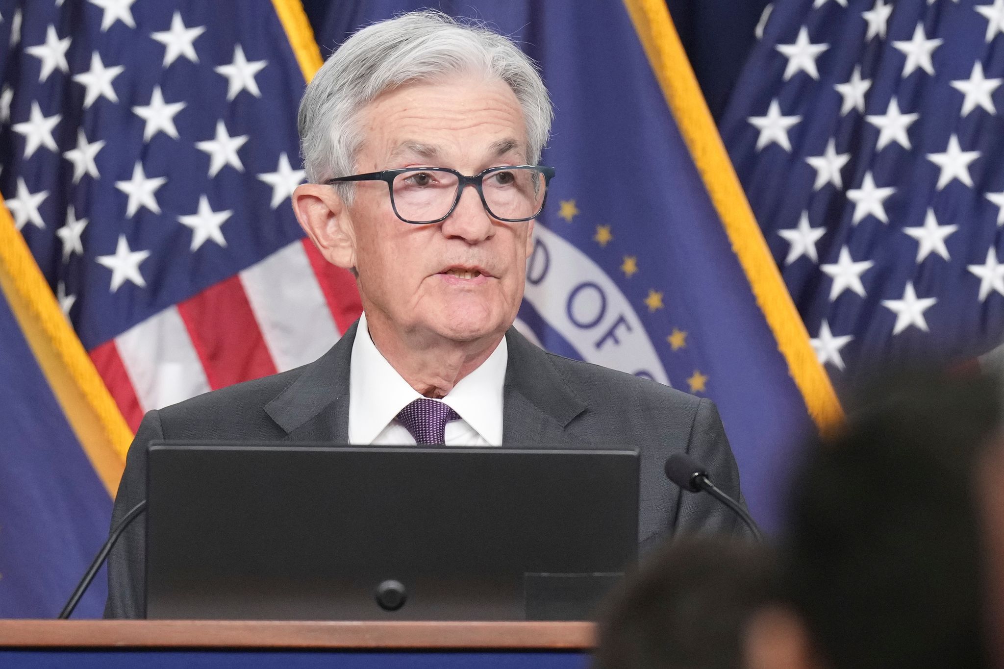 Auf Kollisionskurs mit Trump: Fed tastet Leitzins nicht an