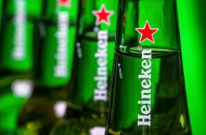 Bierbrauer Heineken streicht bis zu 6.000 Stellen