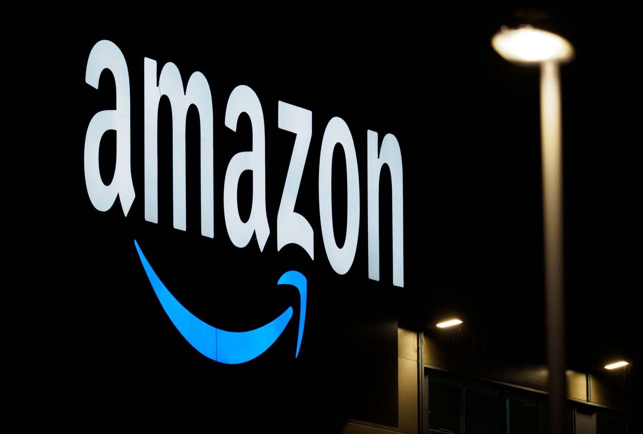 Amazon: 15 Millionen gefälschte Produkte ausgehoben