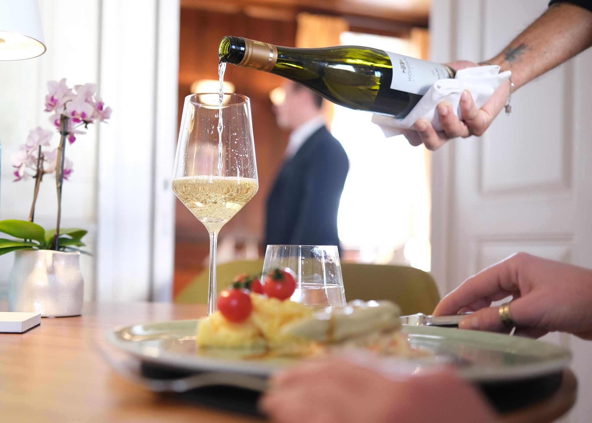 Gastgewerbe unter Druck: Umsatz sinkt 2025 preisbereinigt