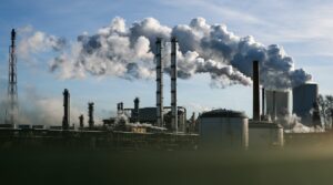 Schneider: Mehr Gratis-CO2-Zertifikate für Chemieindustrie