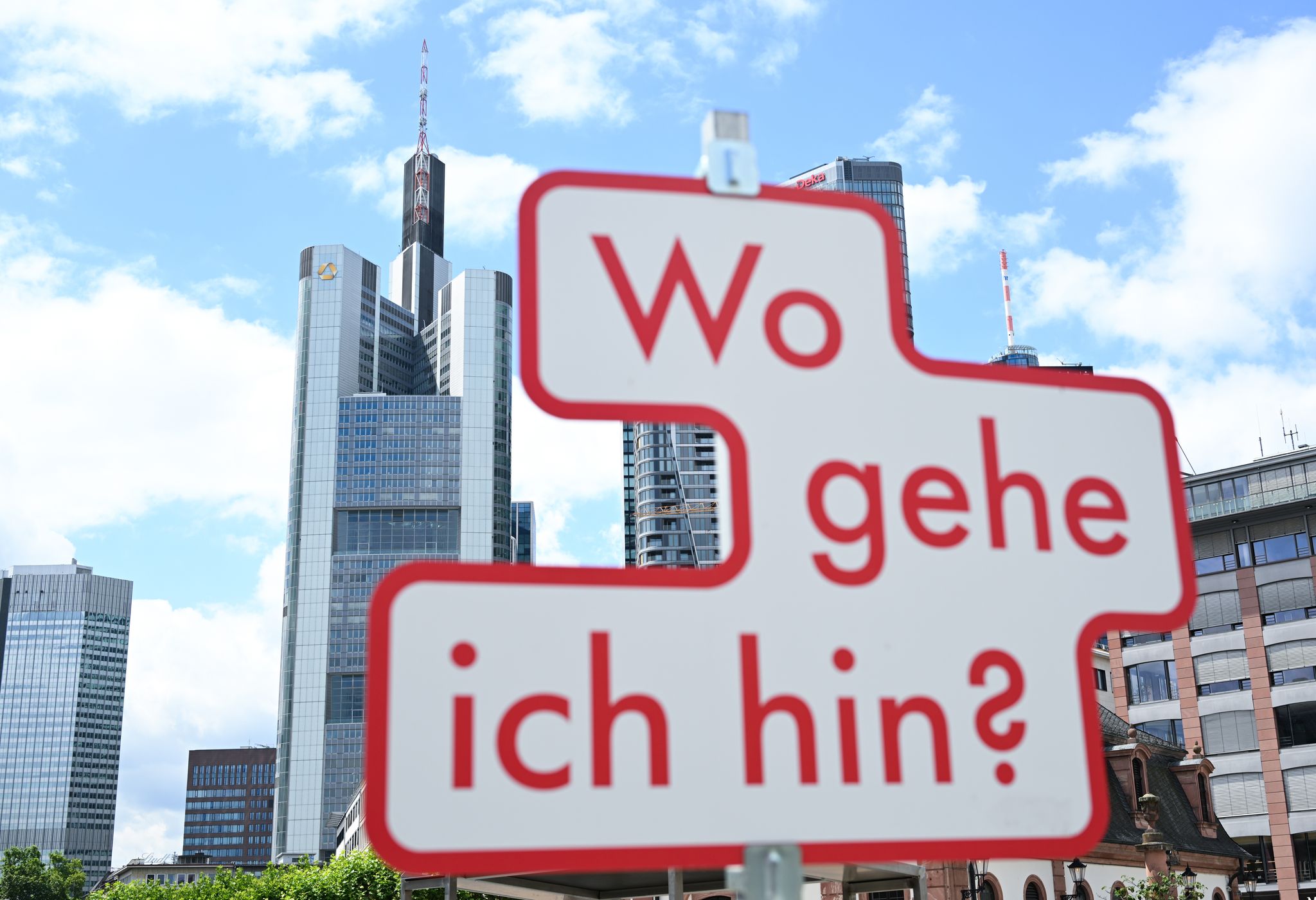 Commerzbank wird optimistischer für 2025