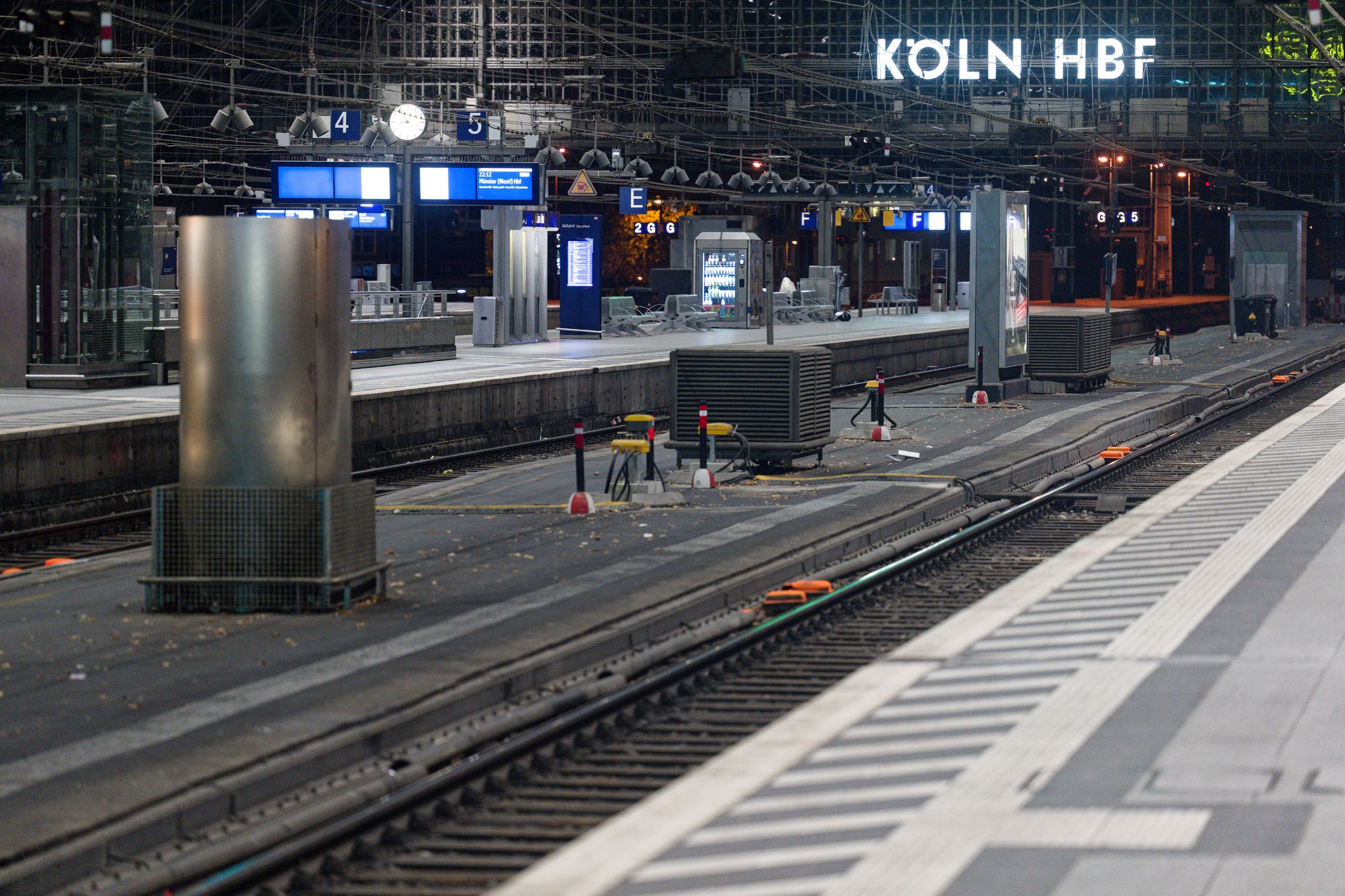 Nach Sperrung bald wieder normaler Bahn-Betrieb in Köln