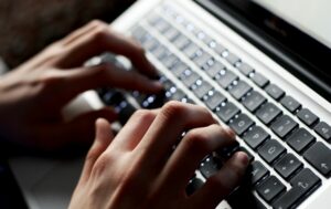 Studie: KI könnte Wirtschaftswachstum deutlich steigern