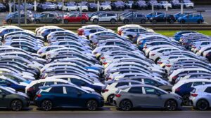 Fast jedes fünfte neue Auto im Juli fährt elektrisch