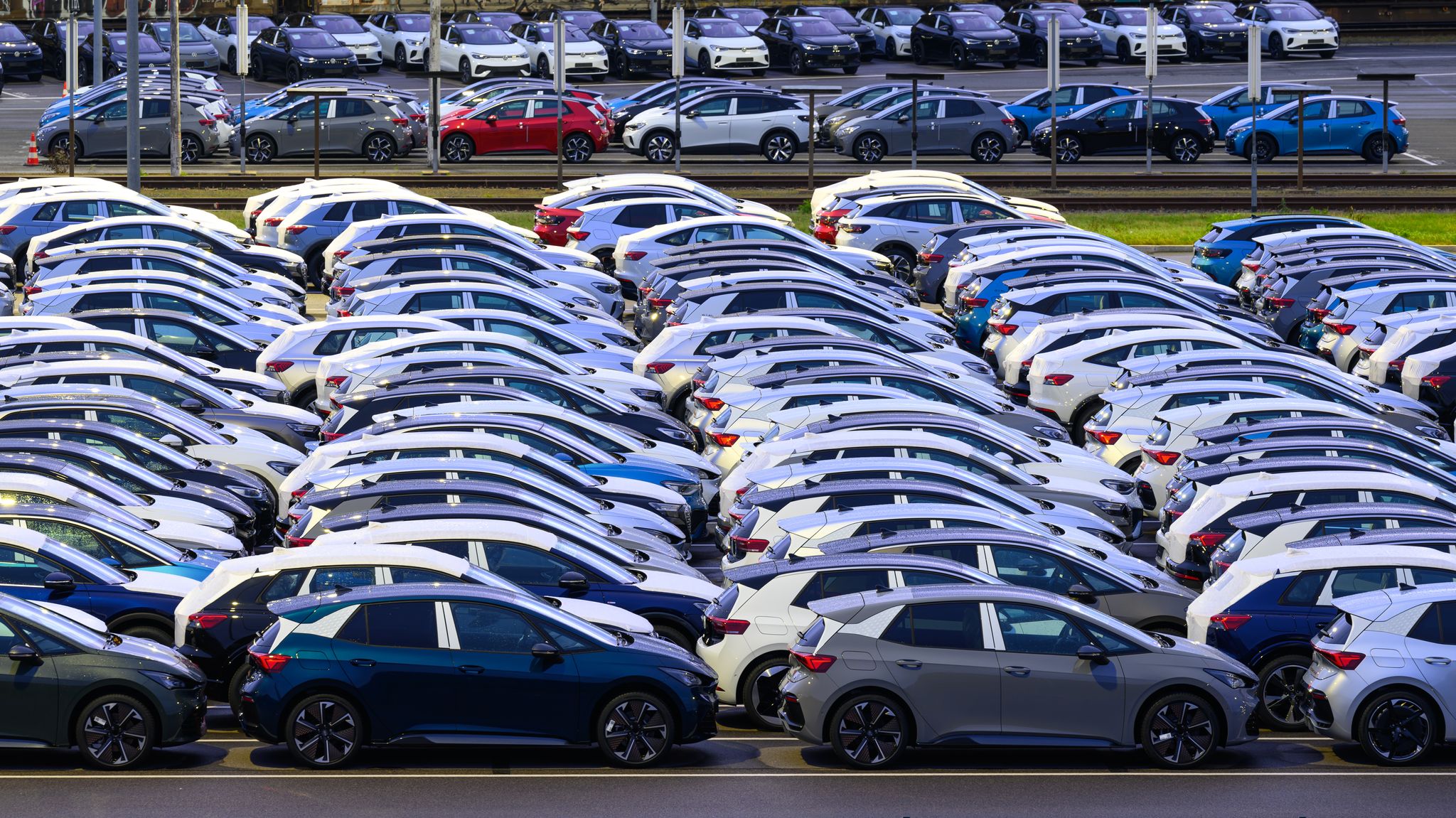 Fast jedes fünfte neue Auto im Juli fährt elektrisch