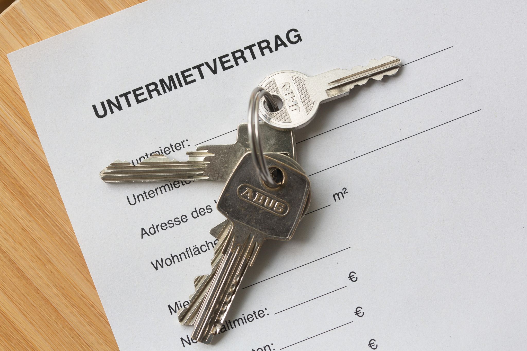 BGH prüft: Dürfen Mieter mit Untervermietung Gewinn machen?
