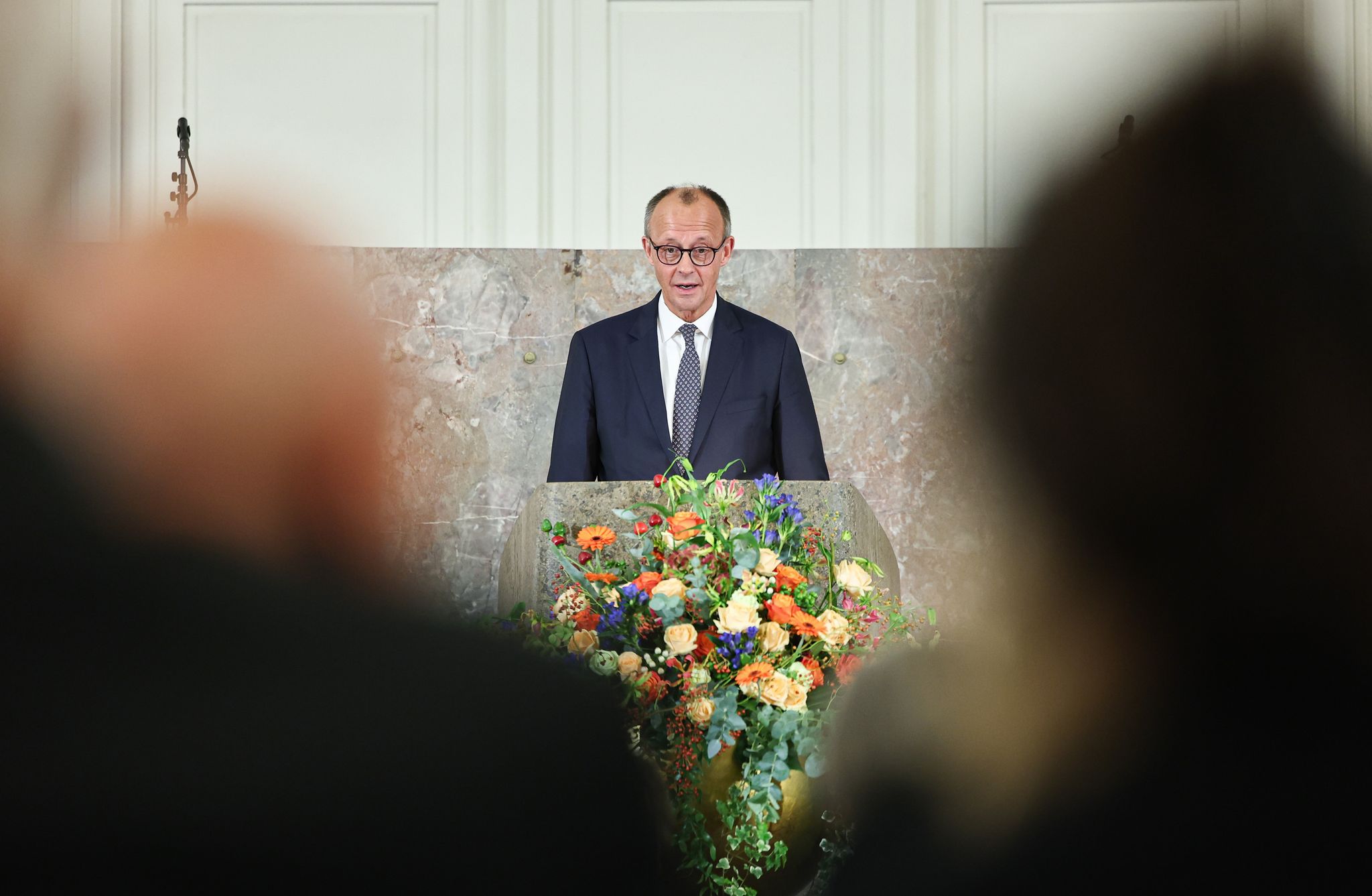 Merz würdigt verstorbenen Bankier Friedrich von Metzler