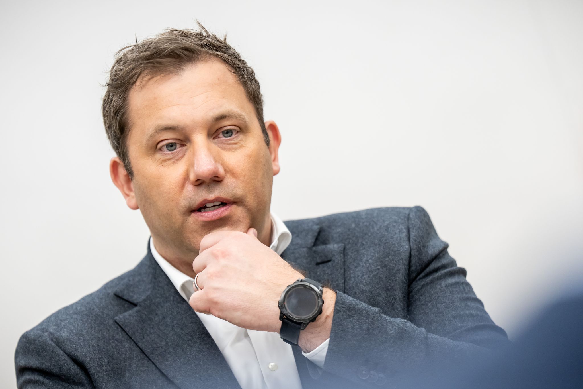 Verbrenner-Aus: Klingbeil erwartet Zugeständnis der Konzerne