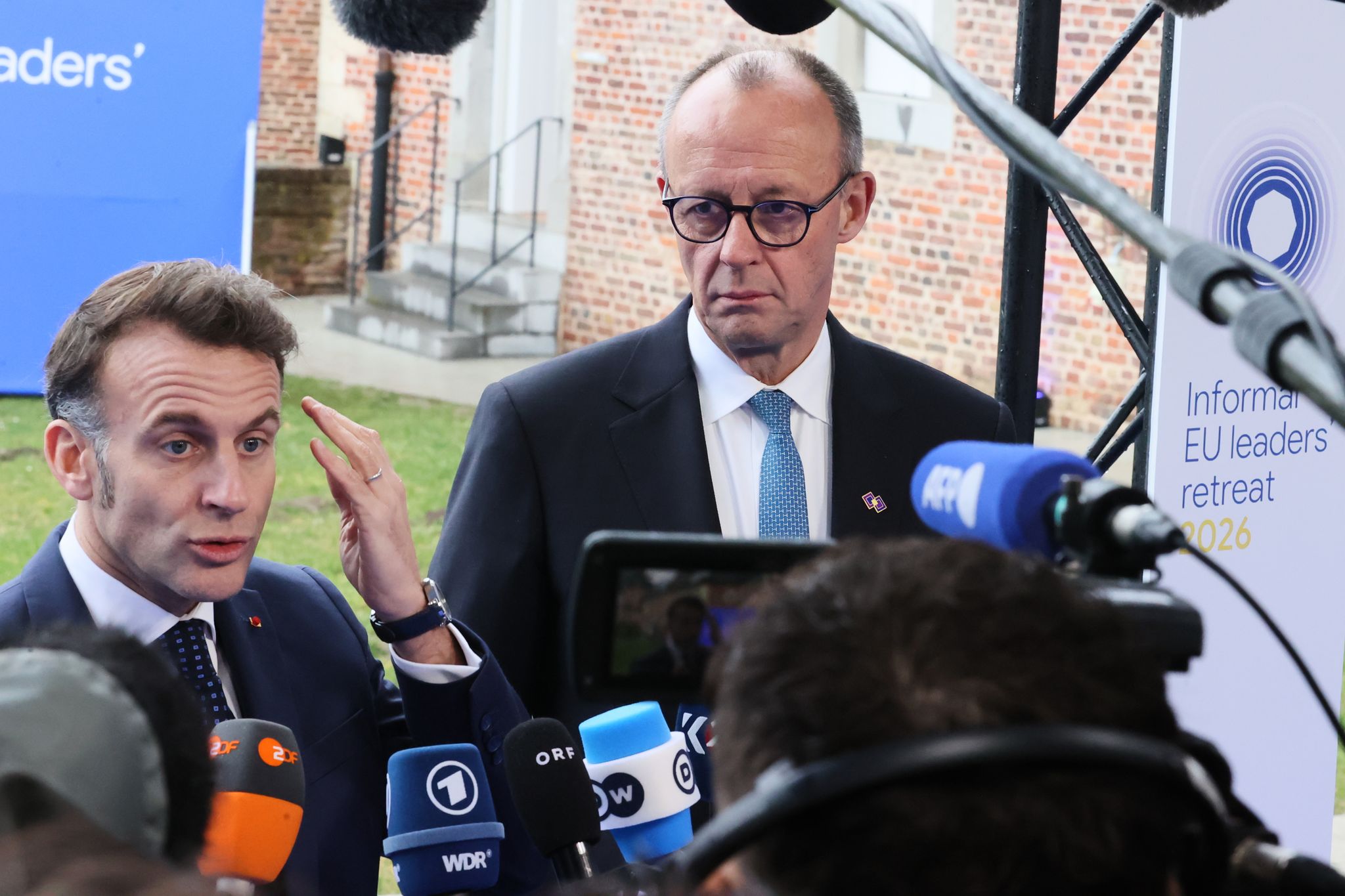 Merz und Macron uneins: Was stabilisiert Europas Wirtschaft?