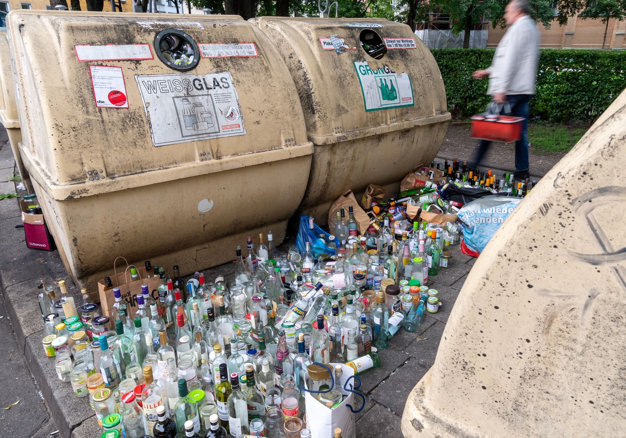 Corona führt zu deutlich mehr Glas- und Plastikabfällen