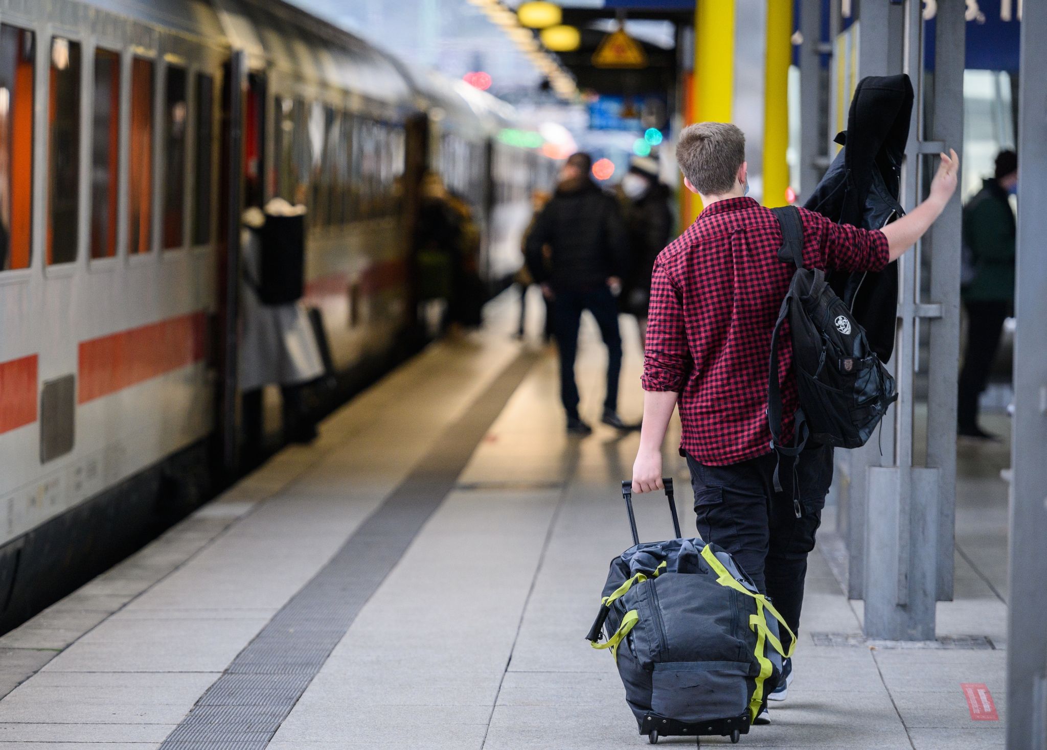 Bahn verzeichnet zu Weihnachten 50 Prozent weniger Reisende
