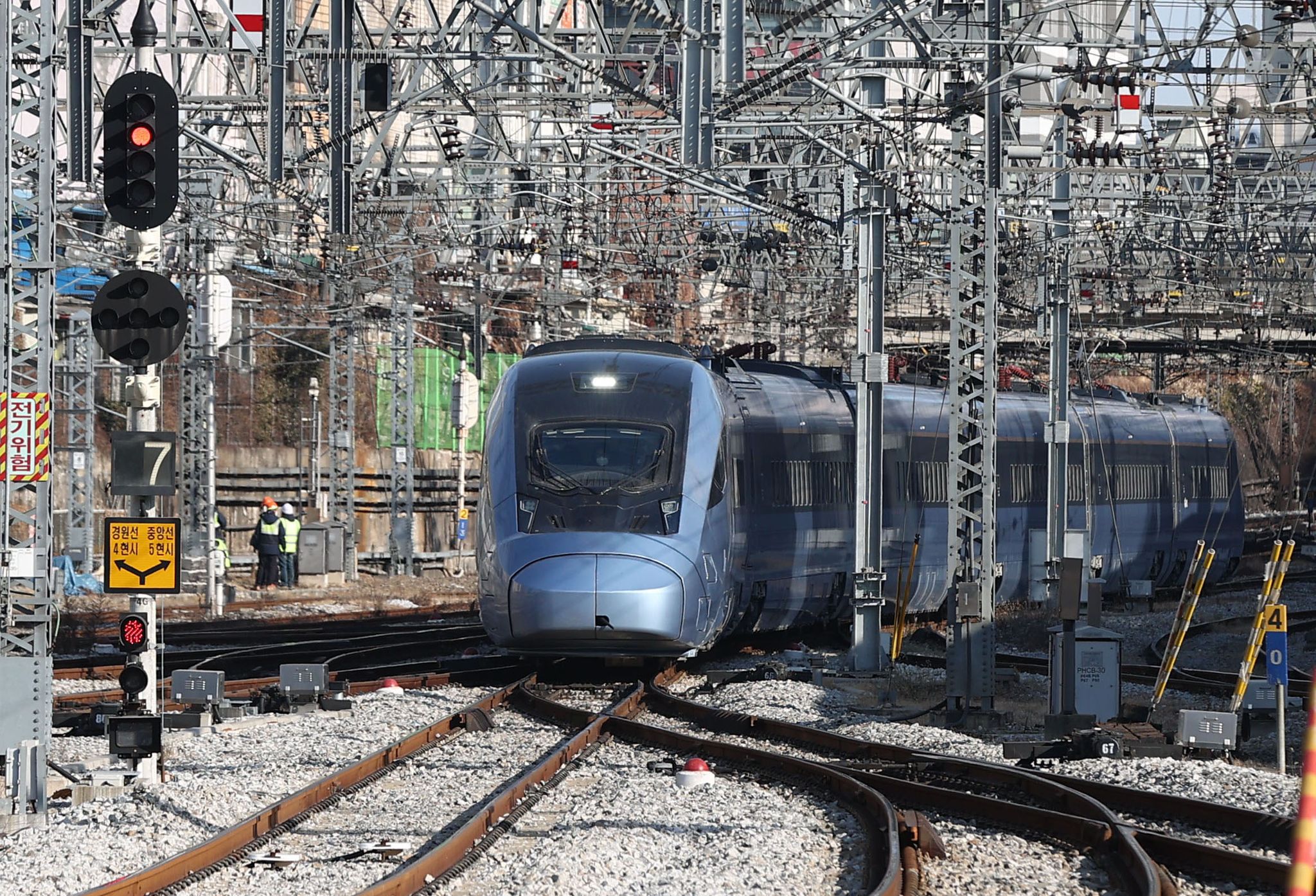 Südkorea nimmt neuen Hochgeschwindigkeitszug in Betrieb