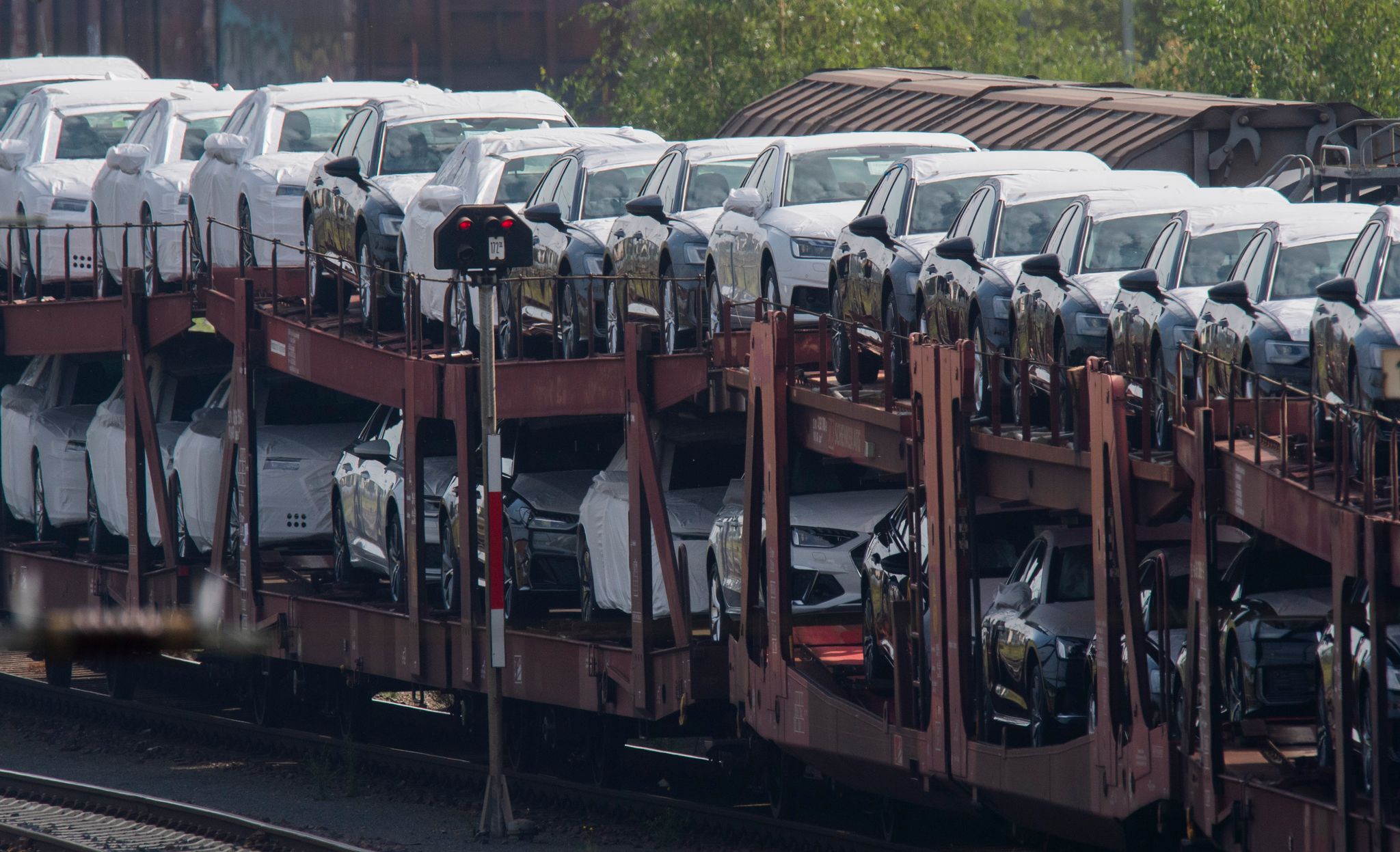 Auto-Neuzulassungen brechen im Januar um rund 31 Prozent ein
