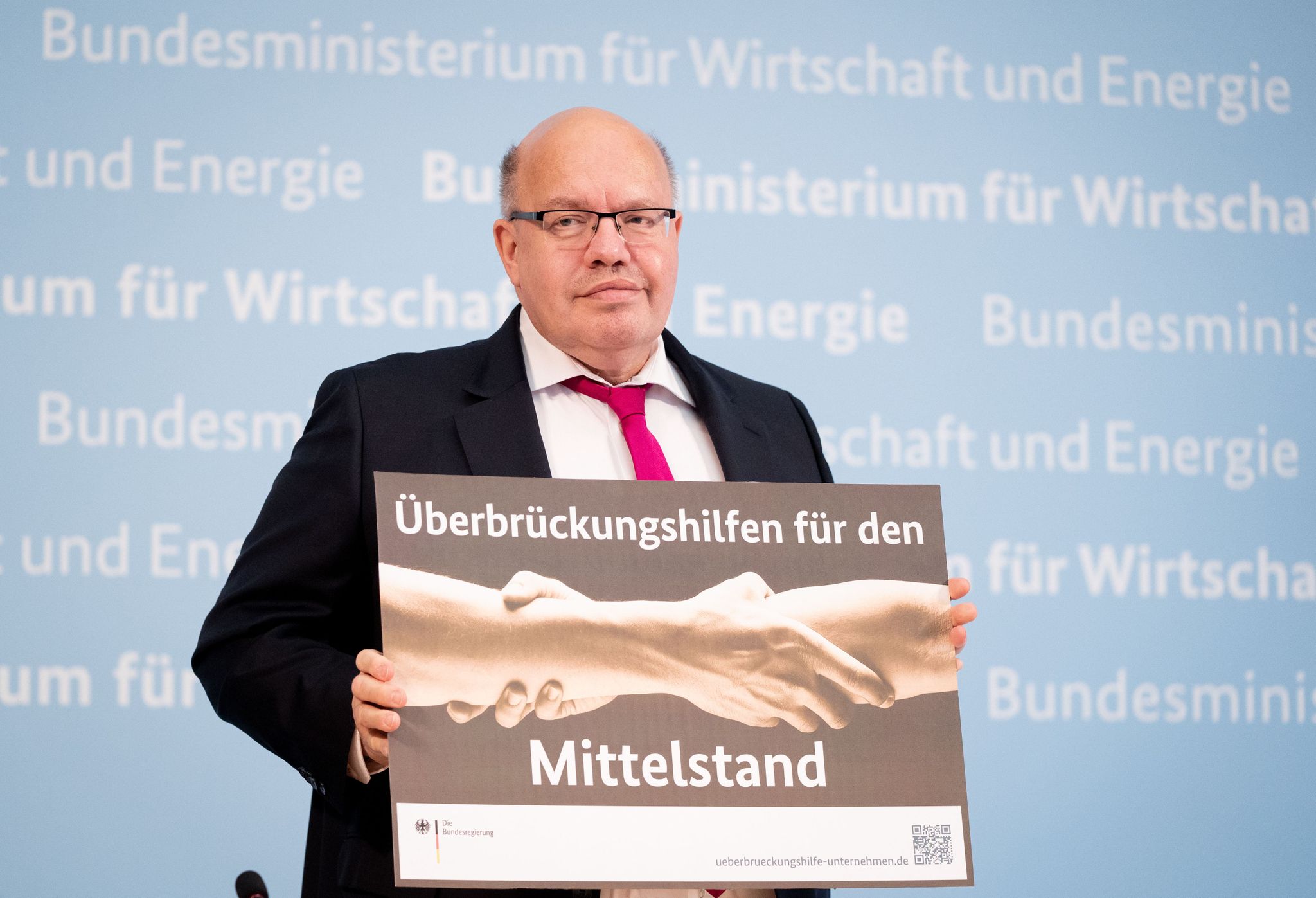 Altmaier entschuldigt sich für langsame Corona-Hilfen