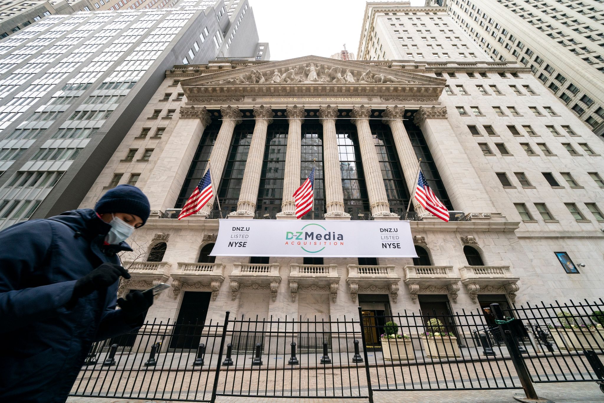Dow Jones vor langem Wochenende kaum verändert