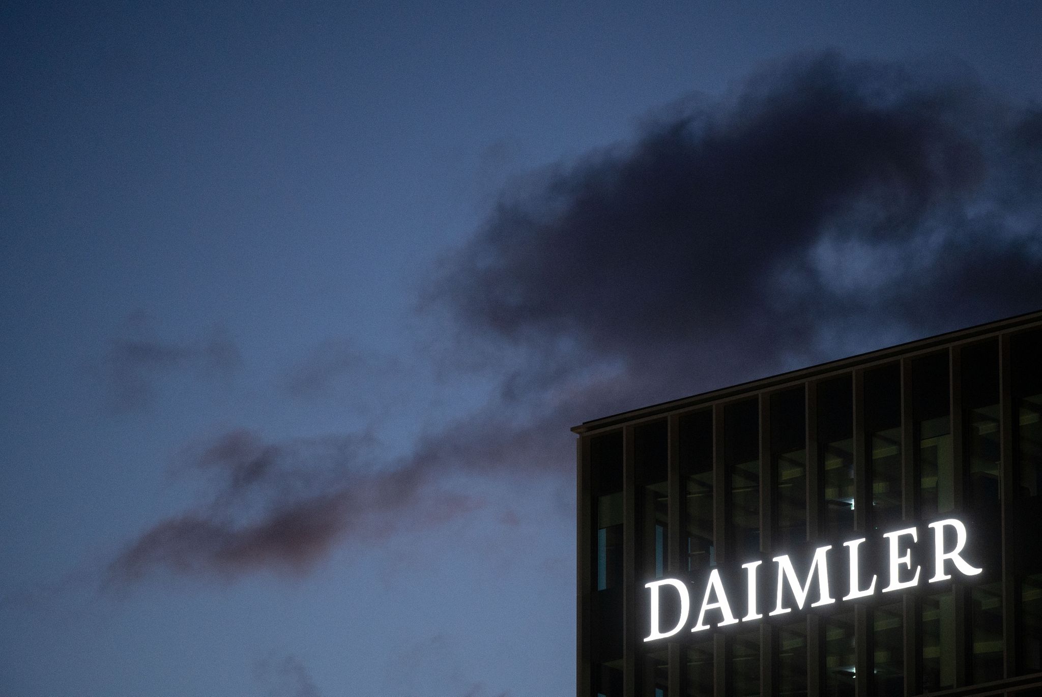 Daimler-Betriebsrat: Arbeitszeitkürzungen zurücknehmen
