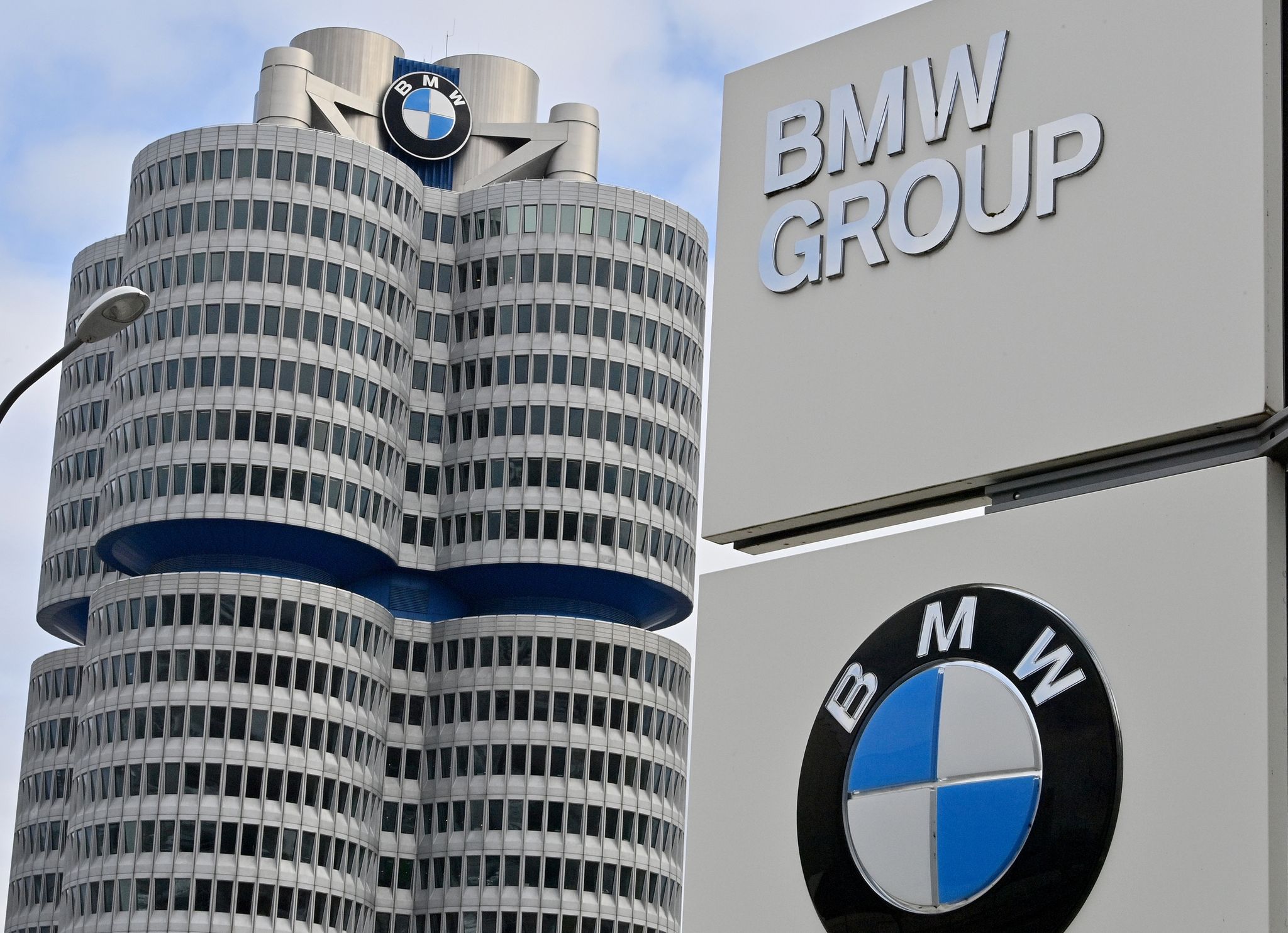 BMW kündigt für 2021 deutlich besseres Ergebnis an