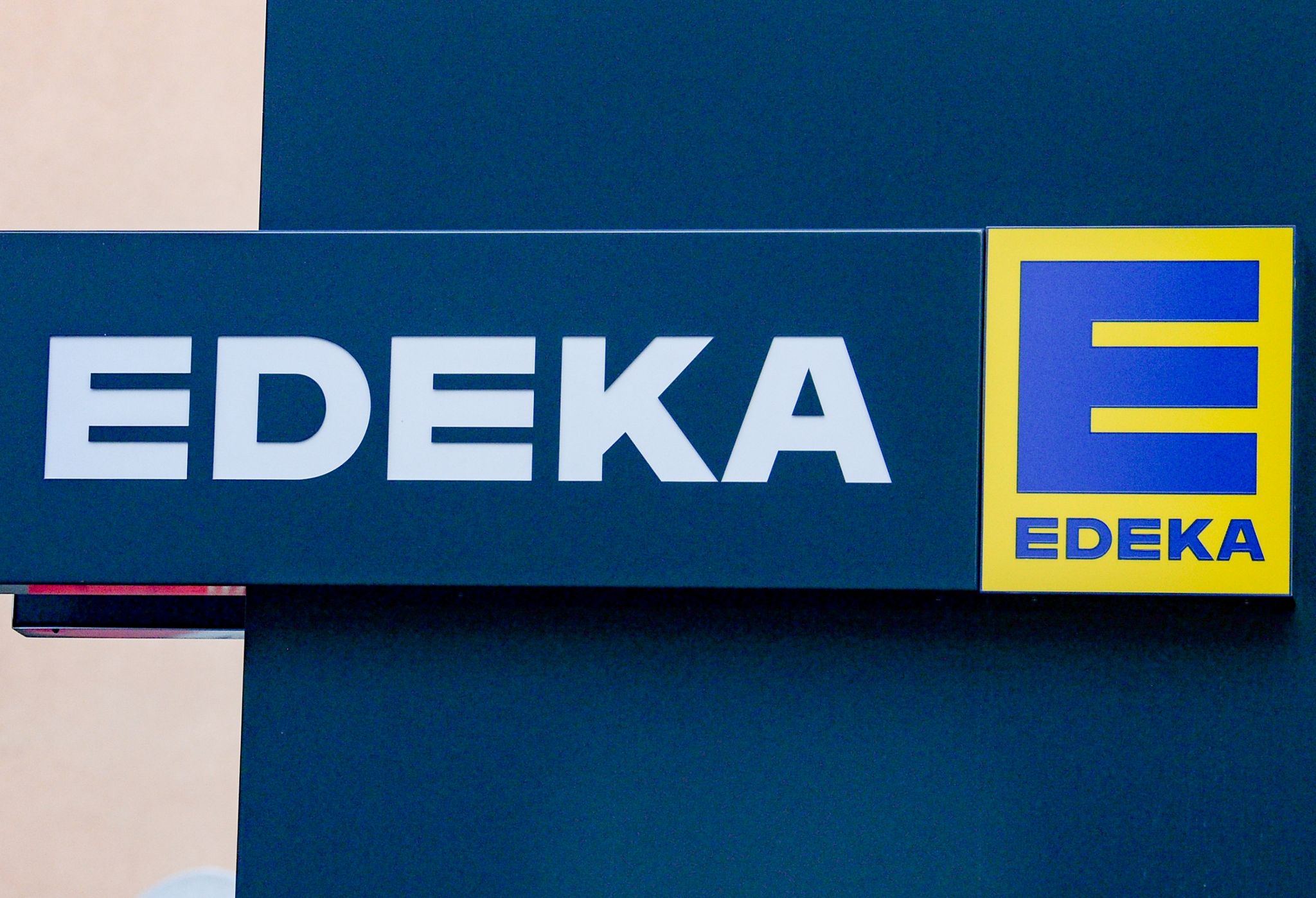 Edeka kann 51 Real-Märkte übernehmen
