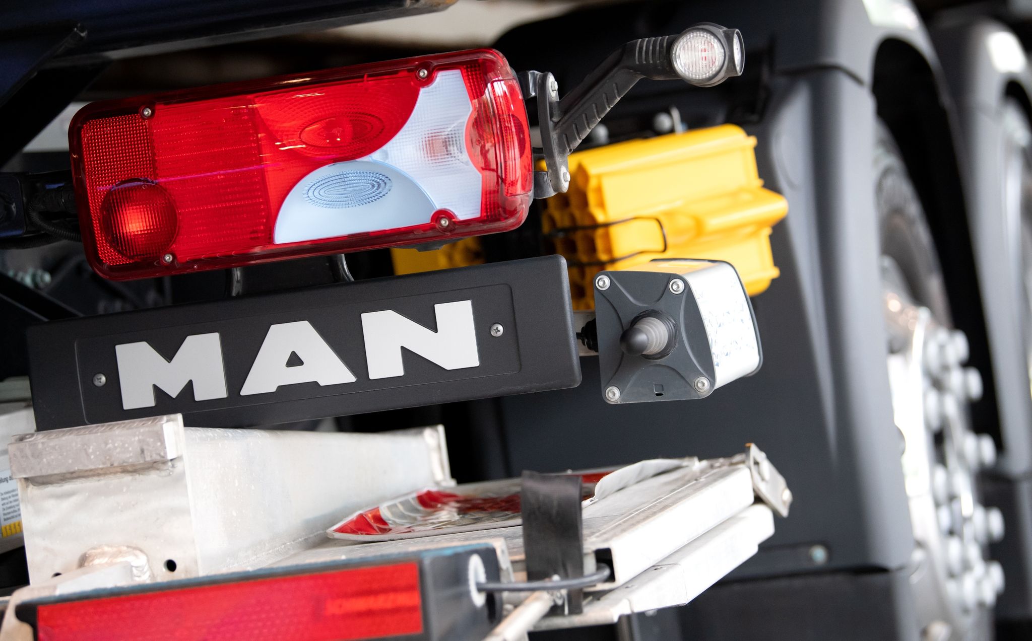 MAN- und Scania-Lastwagen sollen batterieelektrisch fahren