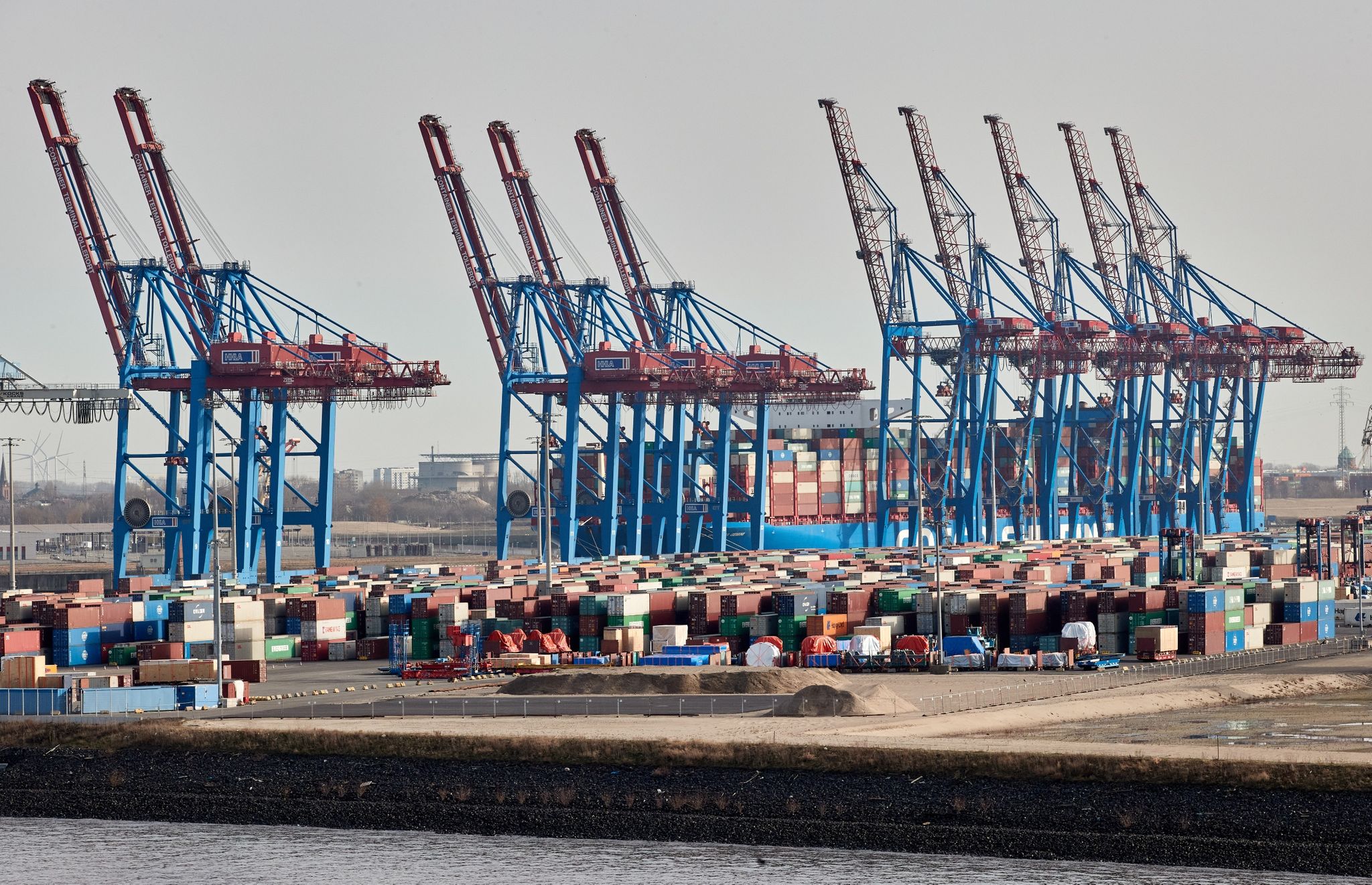 Export kämpft sich aus dem Tief