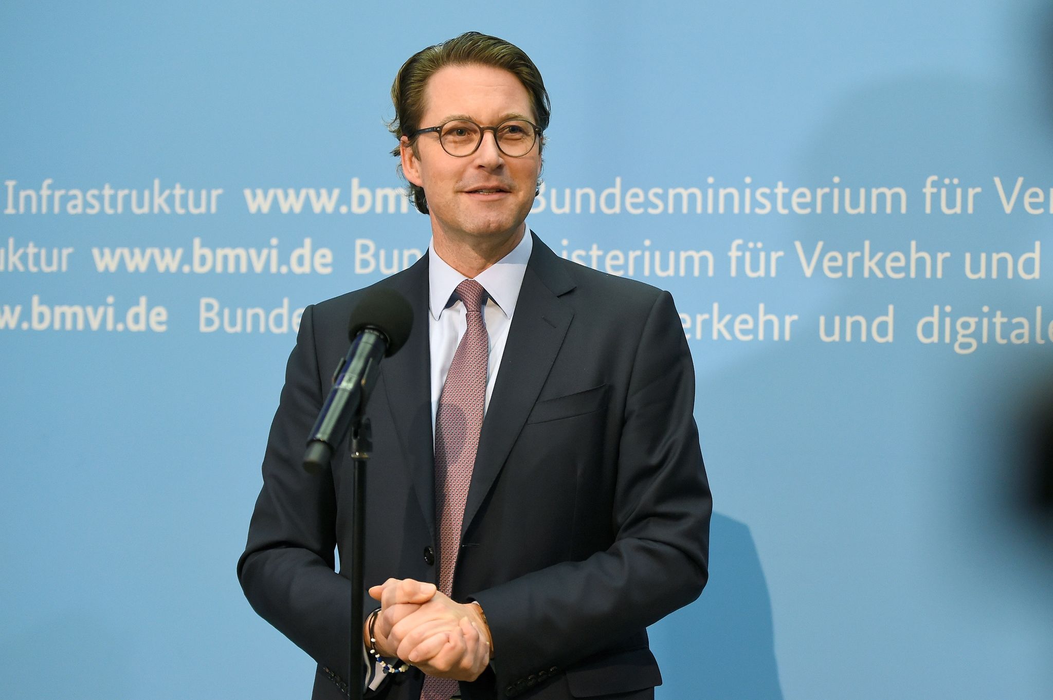 Scheuer will Einsatz von Wasserstoff in Autos vorantreiben
