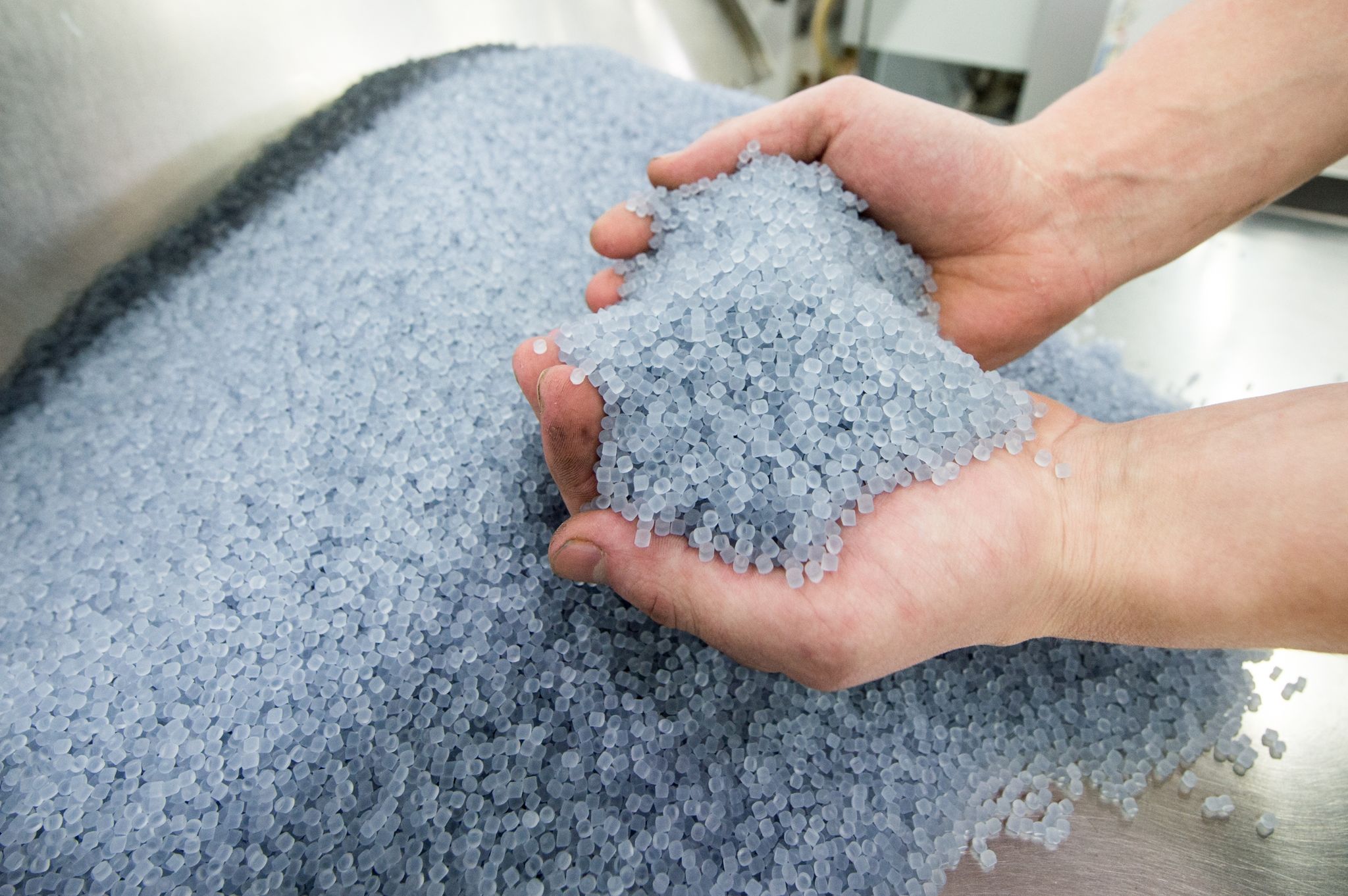 Materialmangel bremst Industrie aus