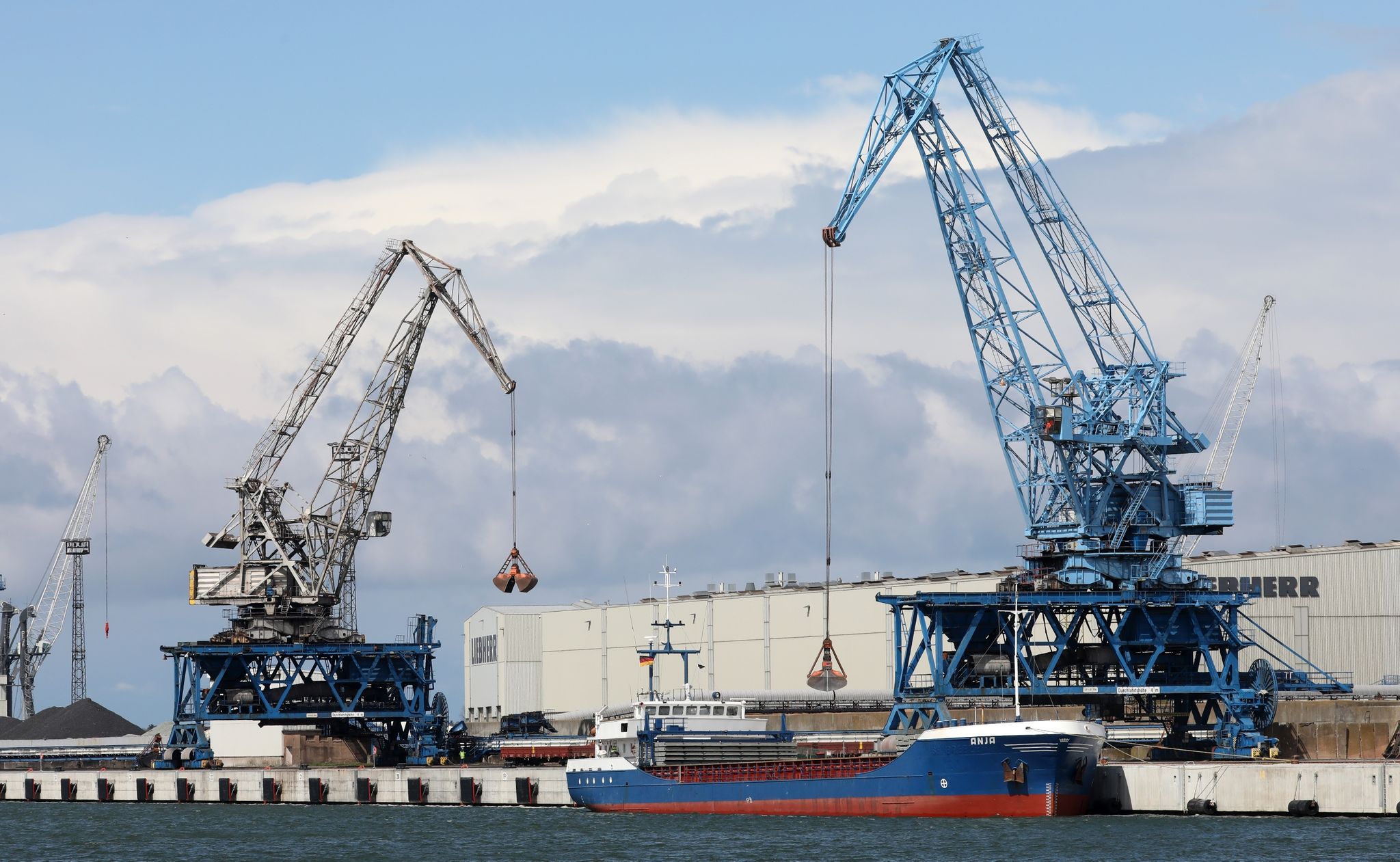 Vollbremsung der deutschen Wirtschaft zu Jahresbeginn