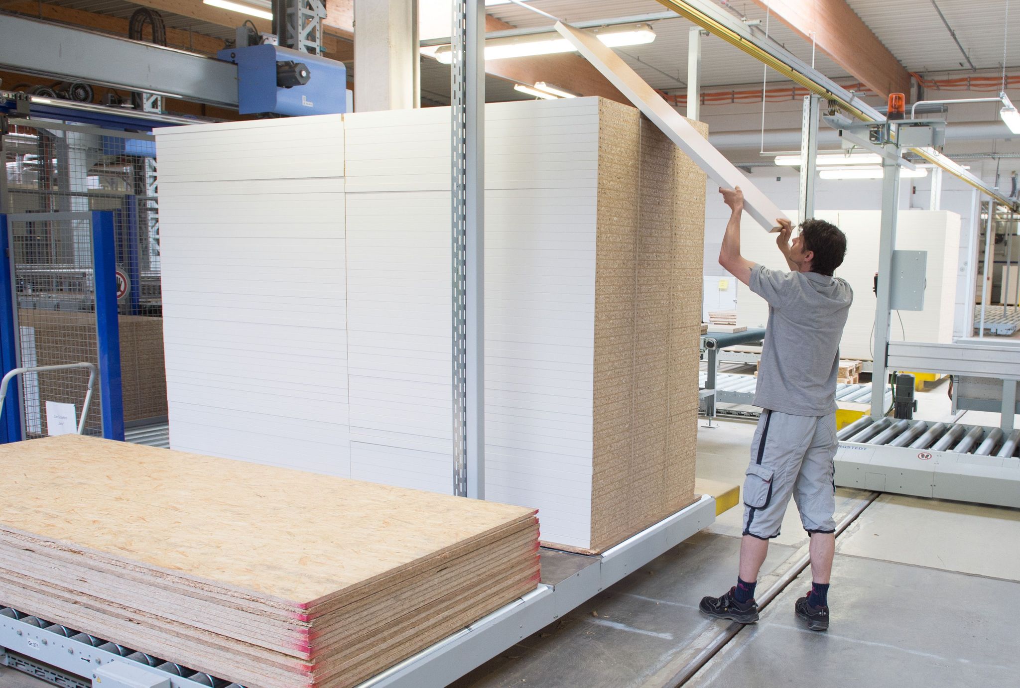Möbelindustrie leidet immer stärker unter Materialmangel