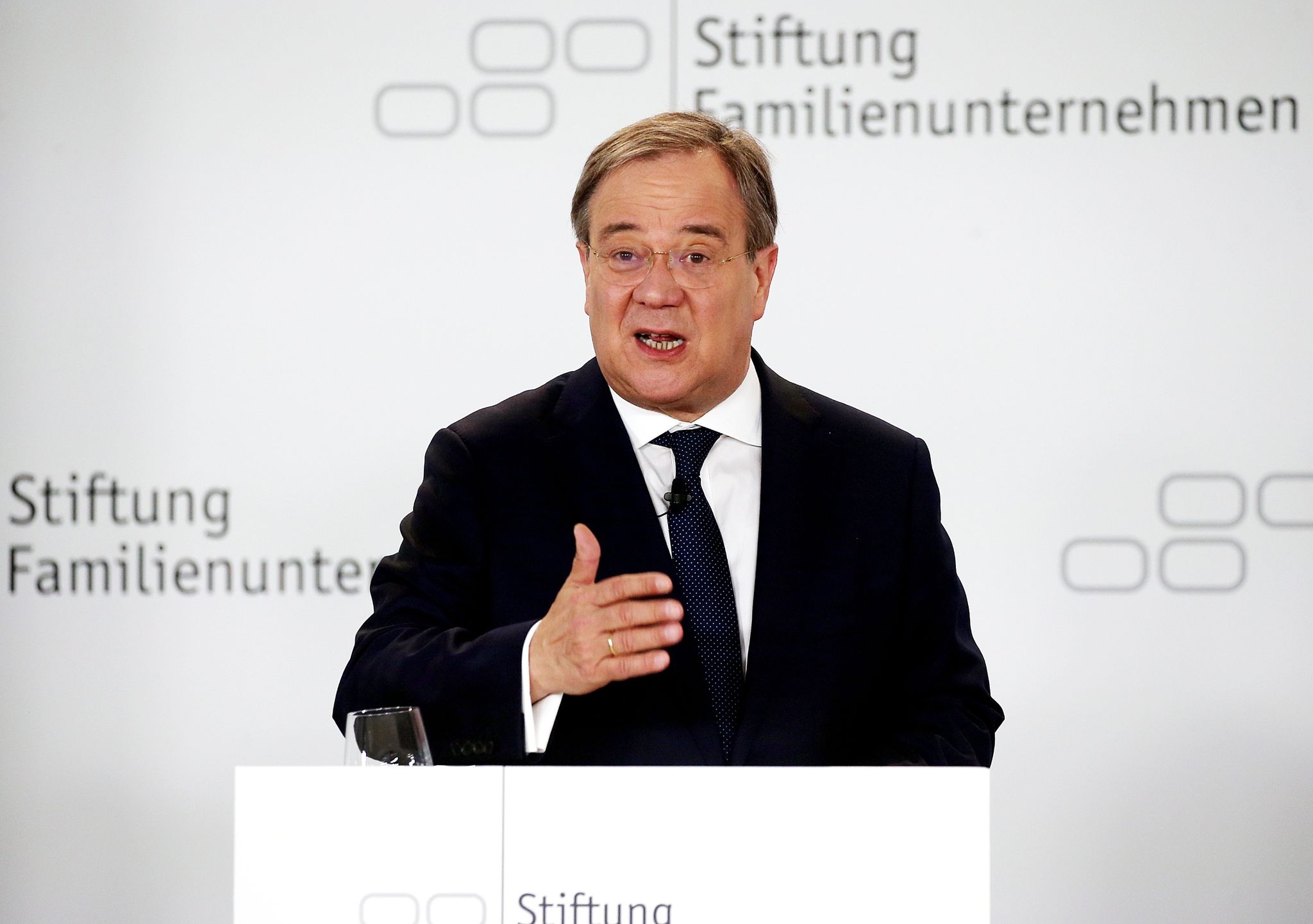 Laschet und Söder versprechen Wirtschaft Steuersenkungen