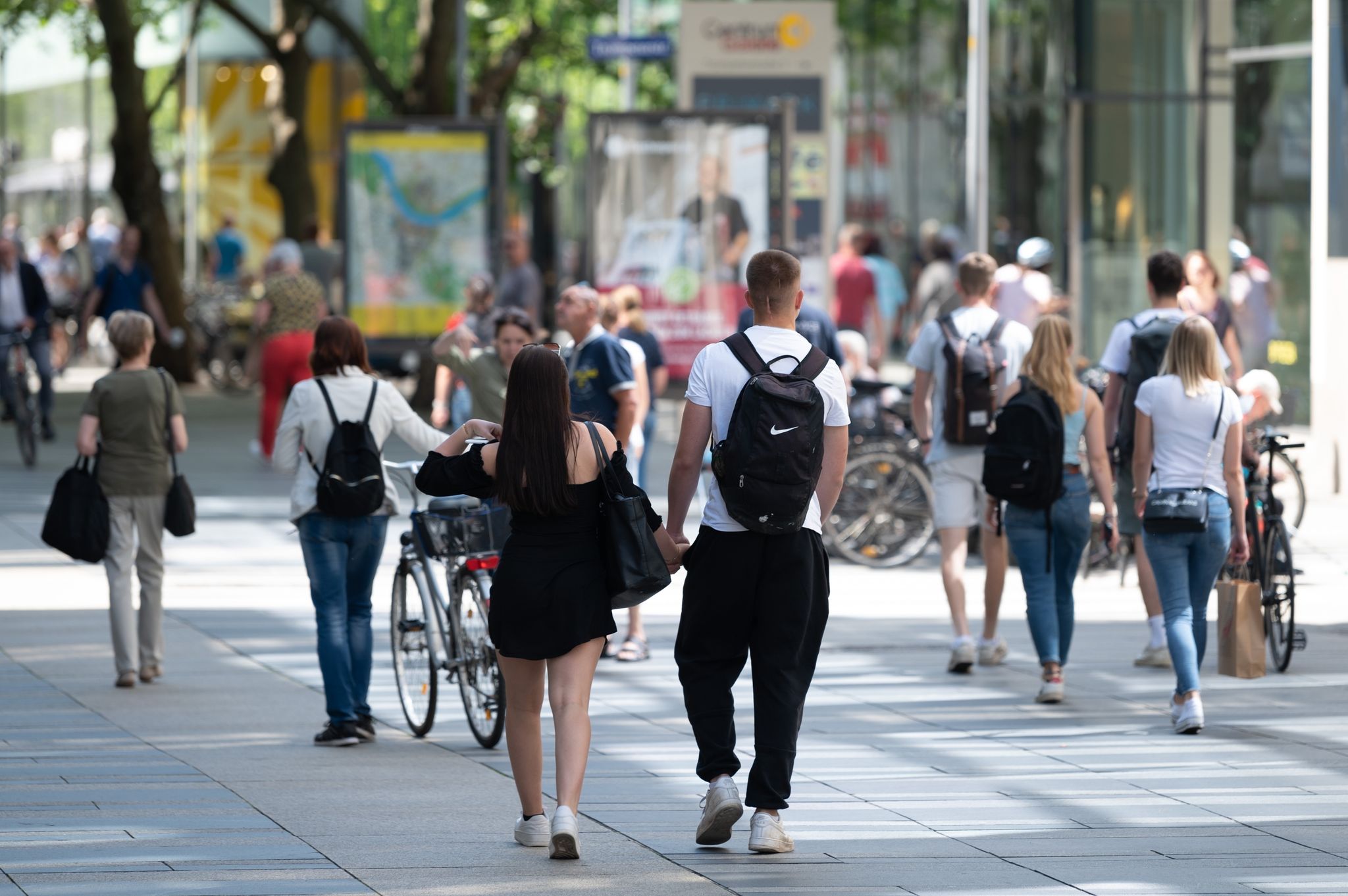 Kunden kehren in Läden zurück – Studie nennt Gründe
