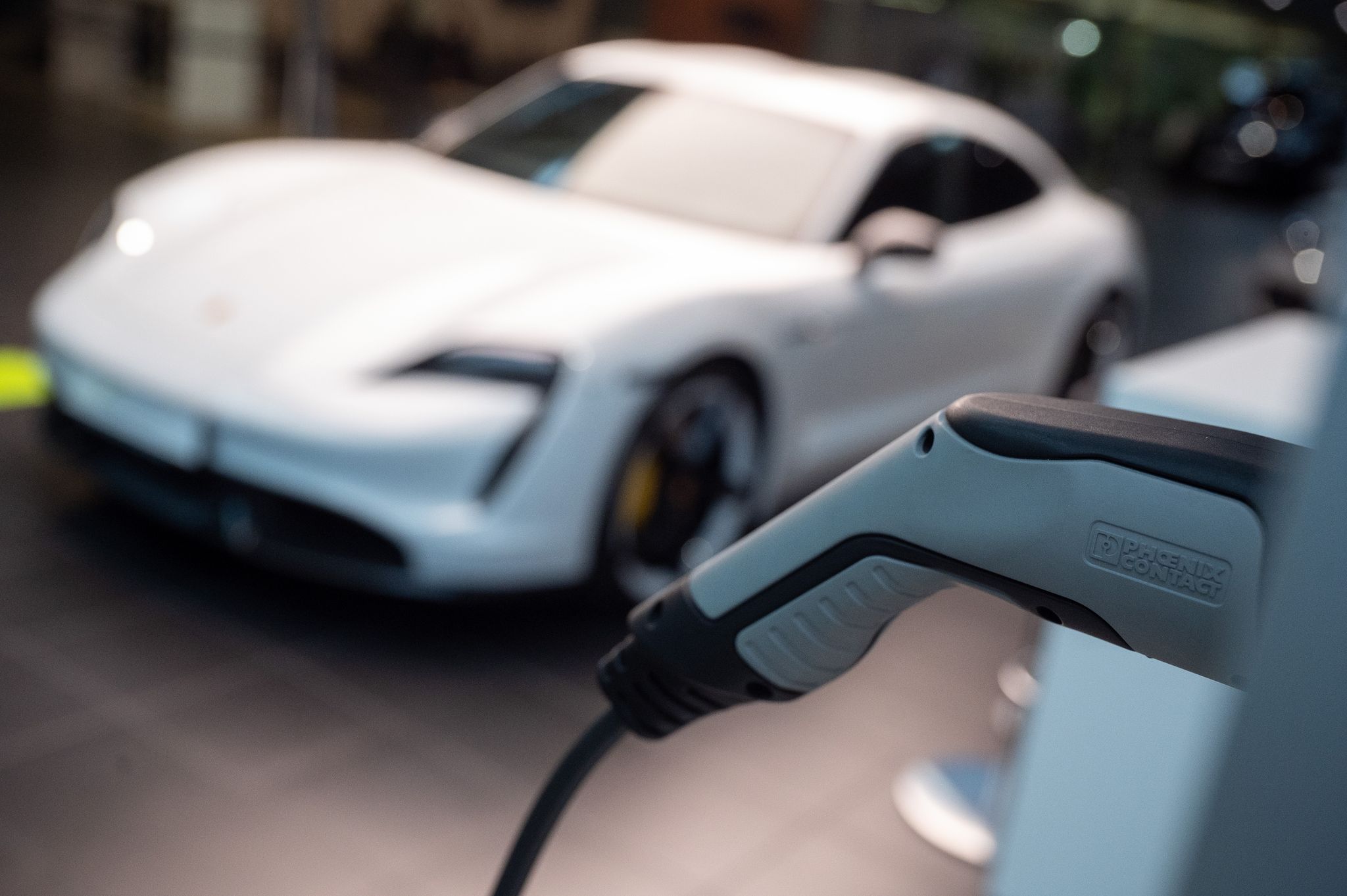 Porsche produziert künftig kleine Menge von Batteriezellen