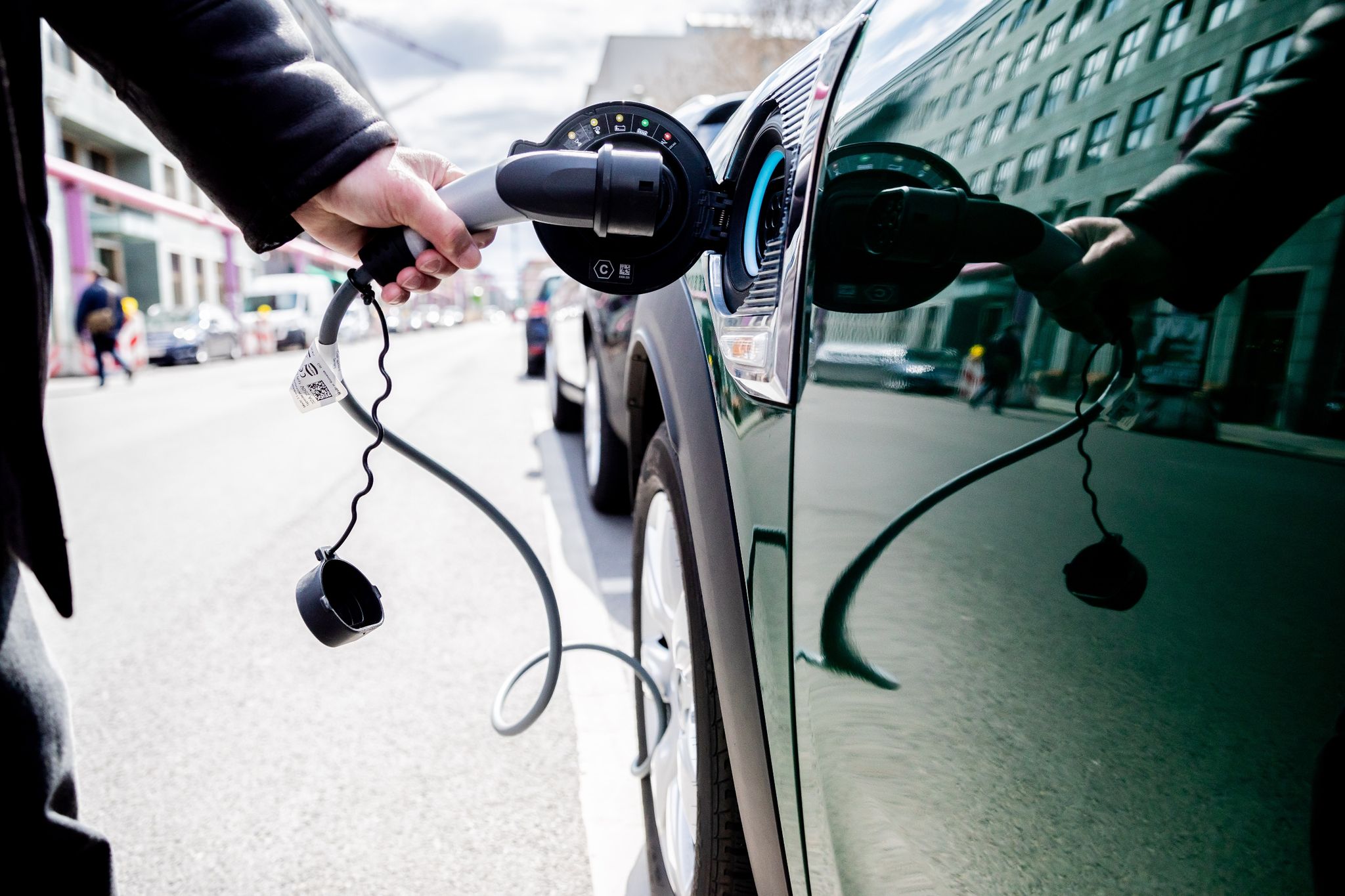 Forscher streiten über Klimabilanz von E-Autos