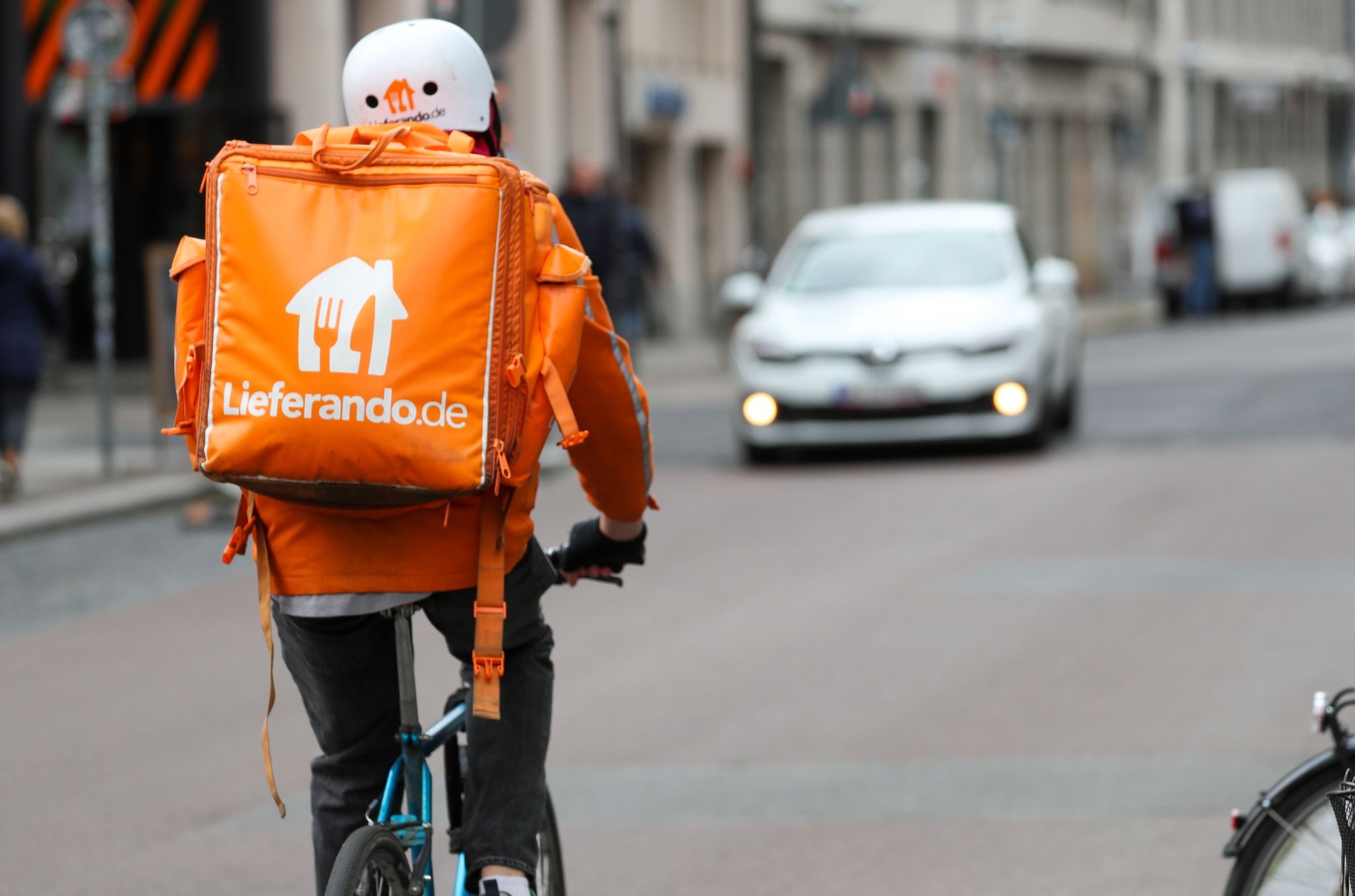 Urteil: Kuriere müssen Bikes und Handys nicht mitbringen