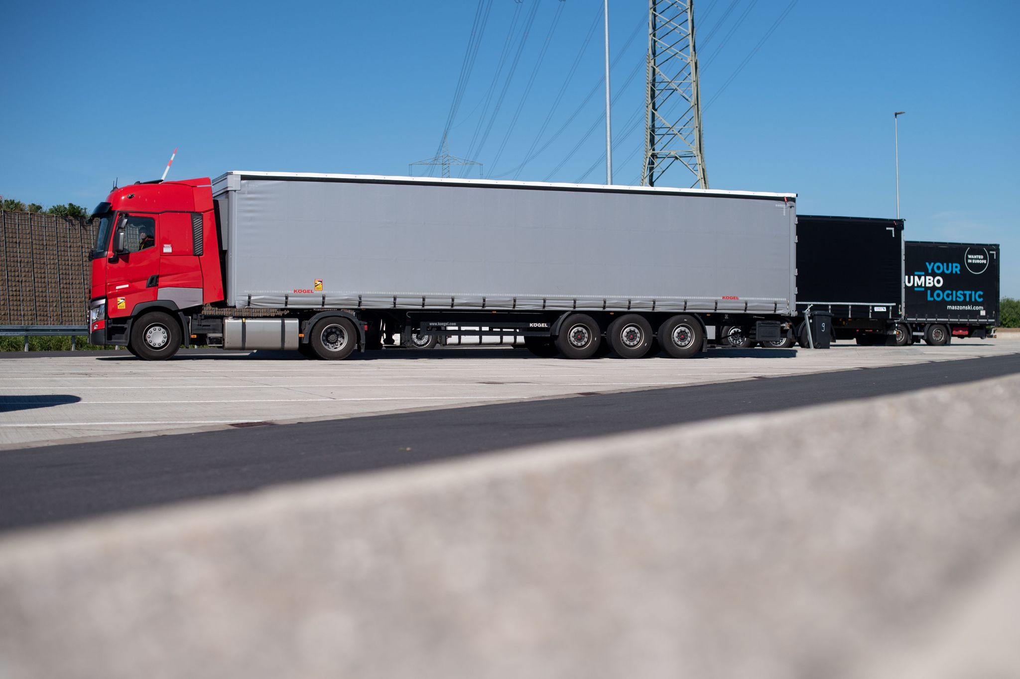 Mehr Lkw-Parkplätze entlang der Autobahnen geplant