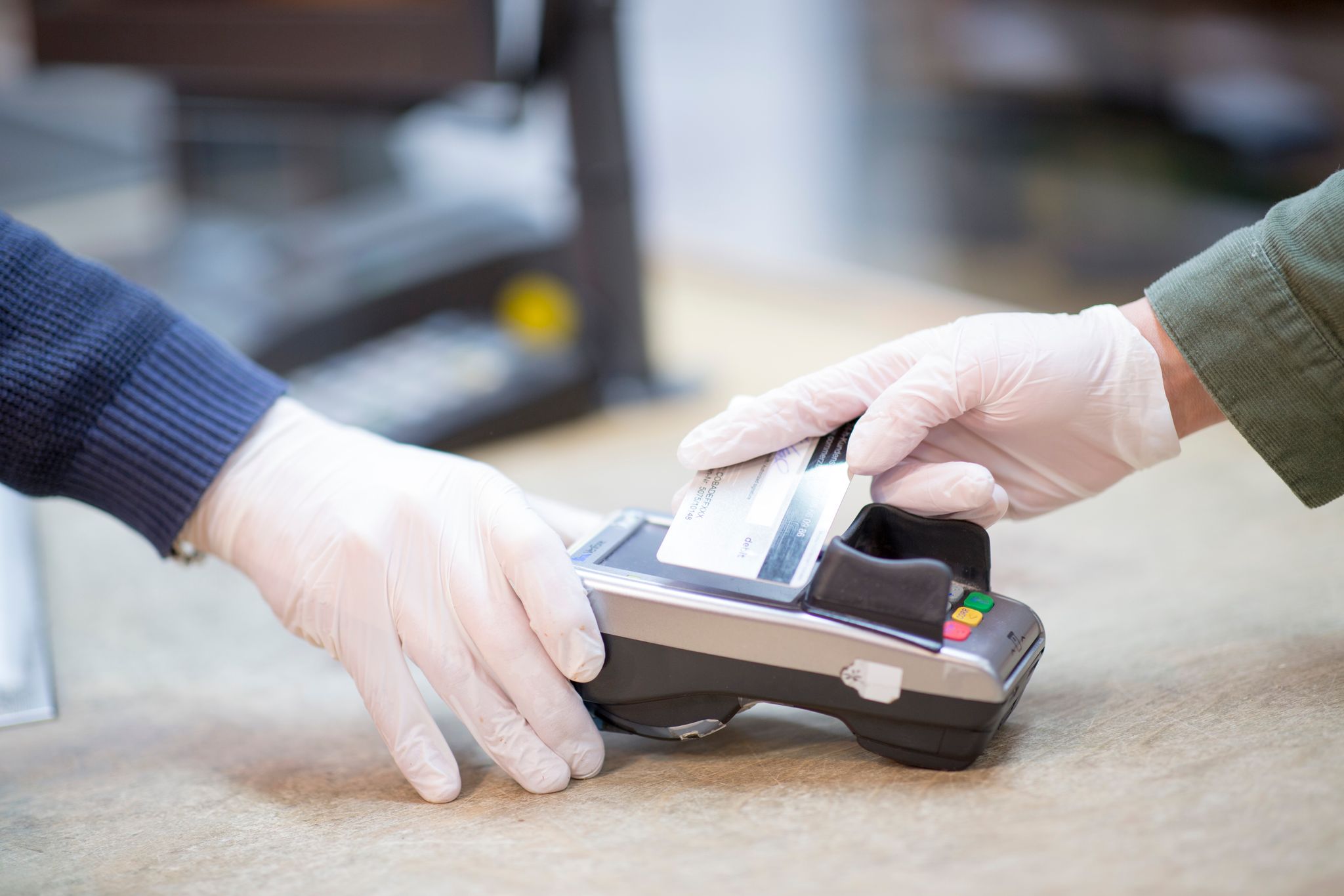 Immer mehr Verbraucher bezahlen ohne Bargeld