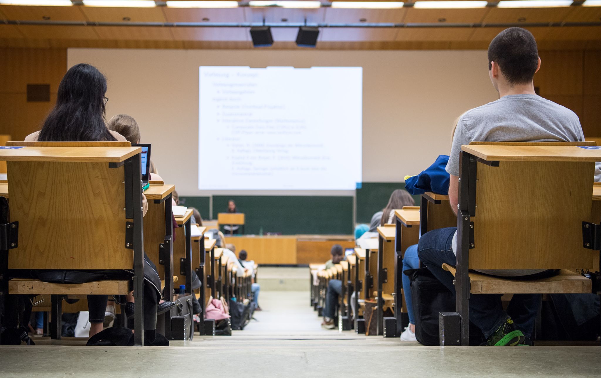 Sprunghafter Anstieg bei Neukrediten für Studierende