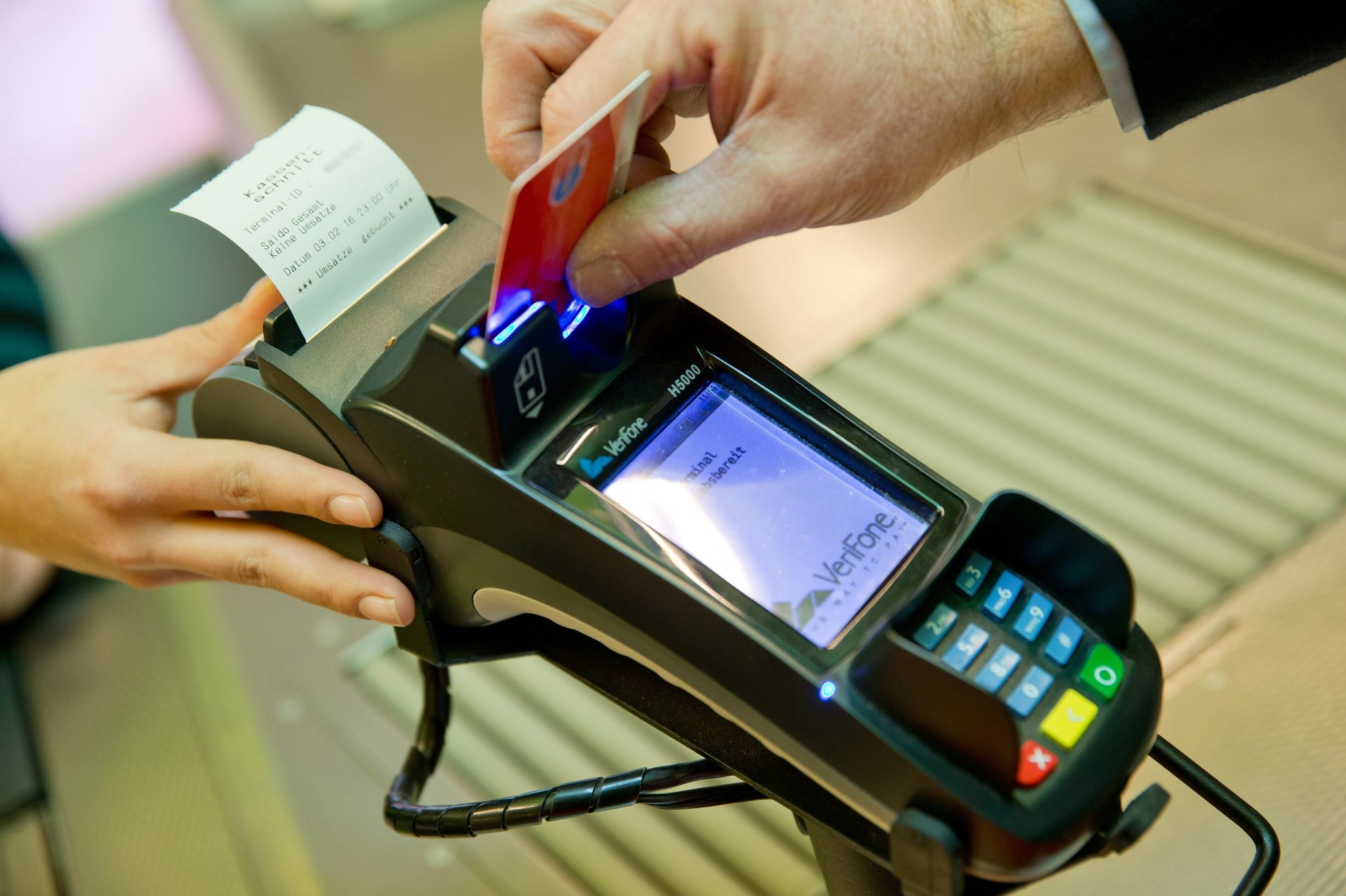 Mehr Zahlungen ohne Bargeld im Euroraum