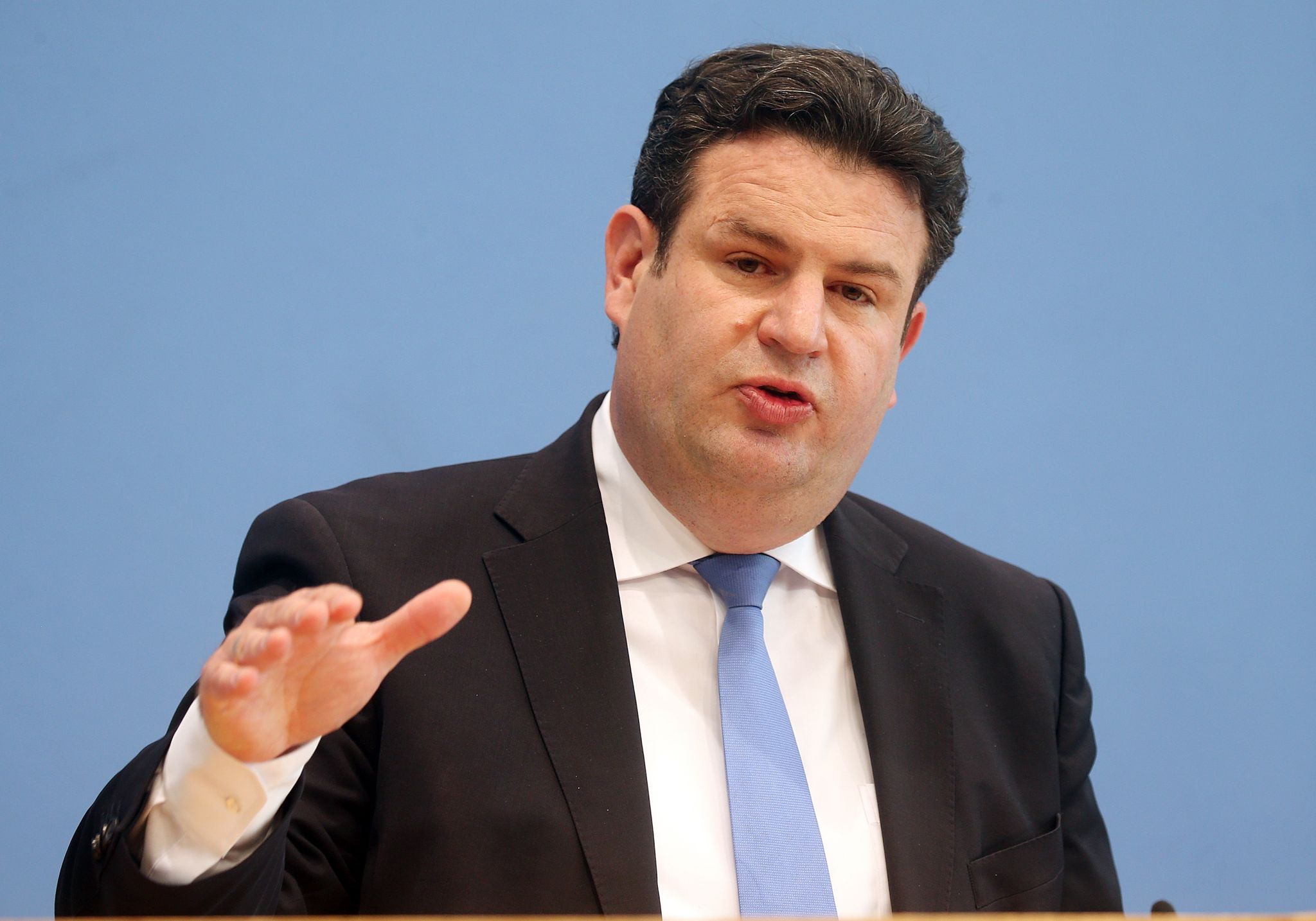 Heil: Auskunftsrecht zum Impfstatus wird es nicht geben