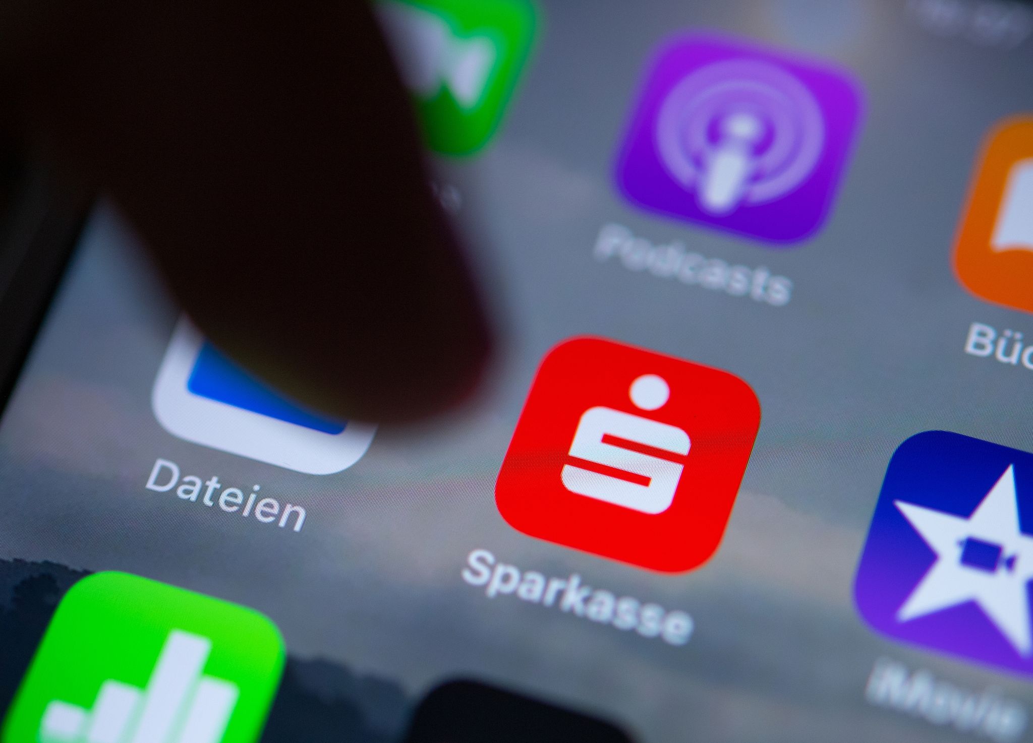 Umfrage: Trend weg von Filiale hin zum Online-Banking
