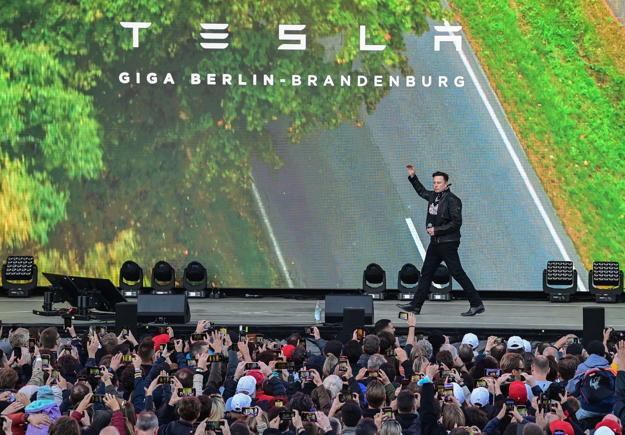 Tesla-Chef: Produktion in Deutschland spätestens im Dezember