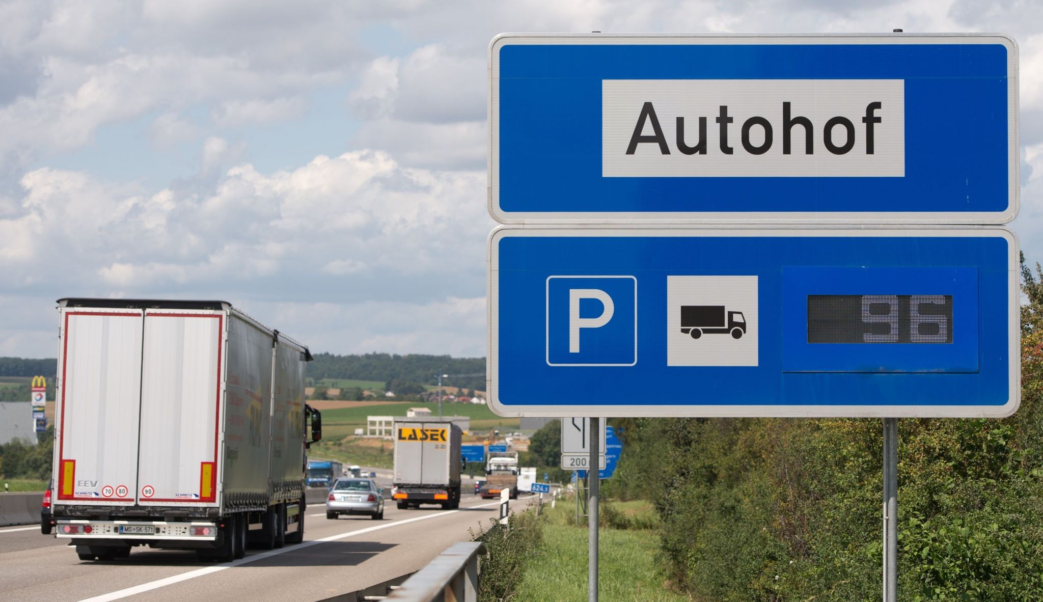 Raststätten sind deutlich teurer als Autohöfe