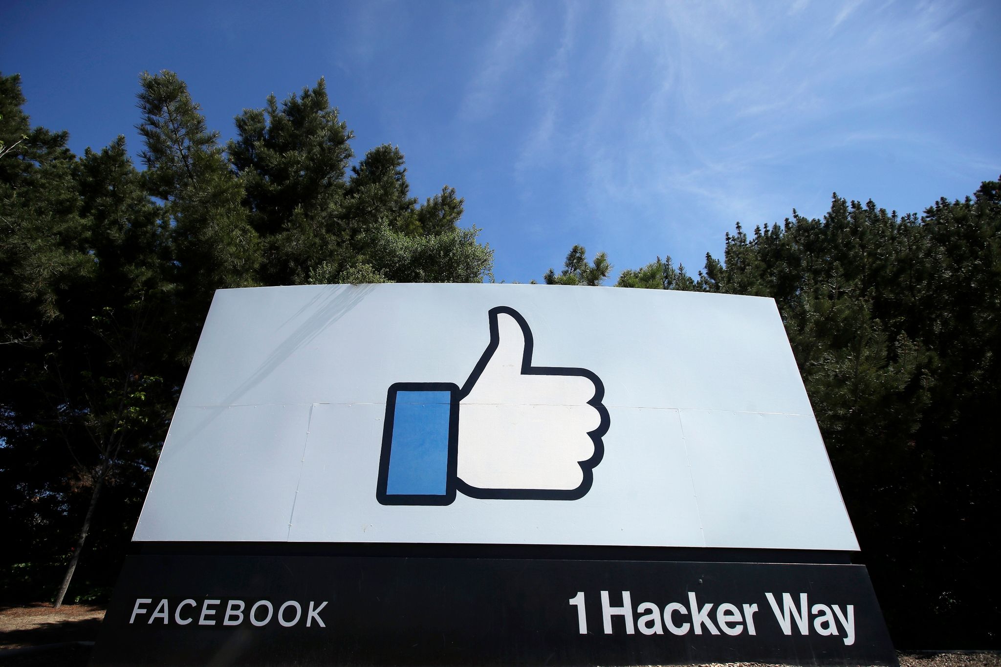 Facebook schafft für virtuelle Welt 10.000 Jobs in Europa
