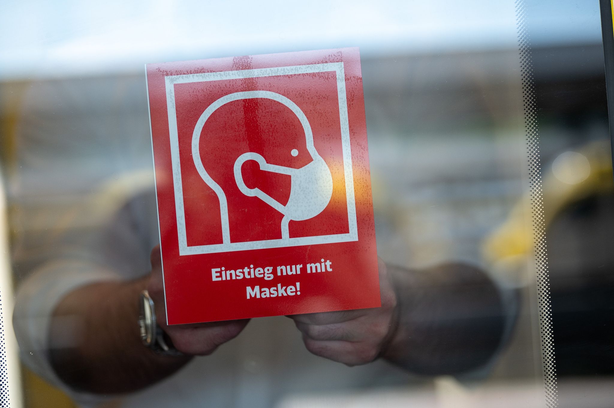 DB-Regio-Chef: Maskenpflicht im Nahverkehr noch bis Ostern
