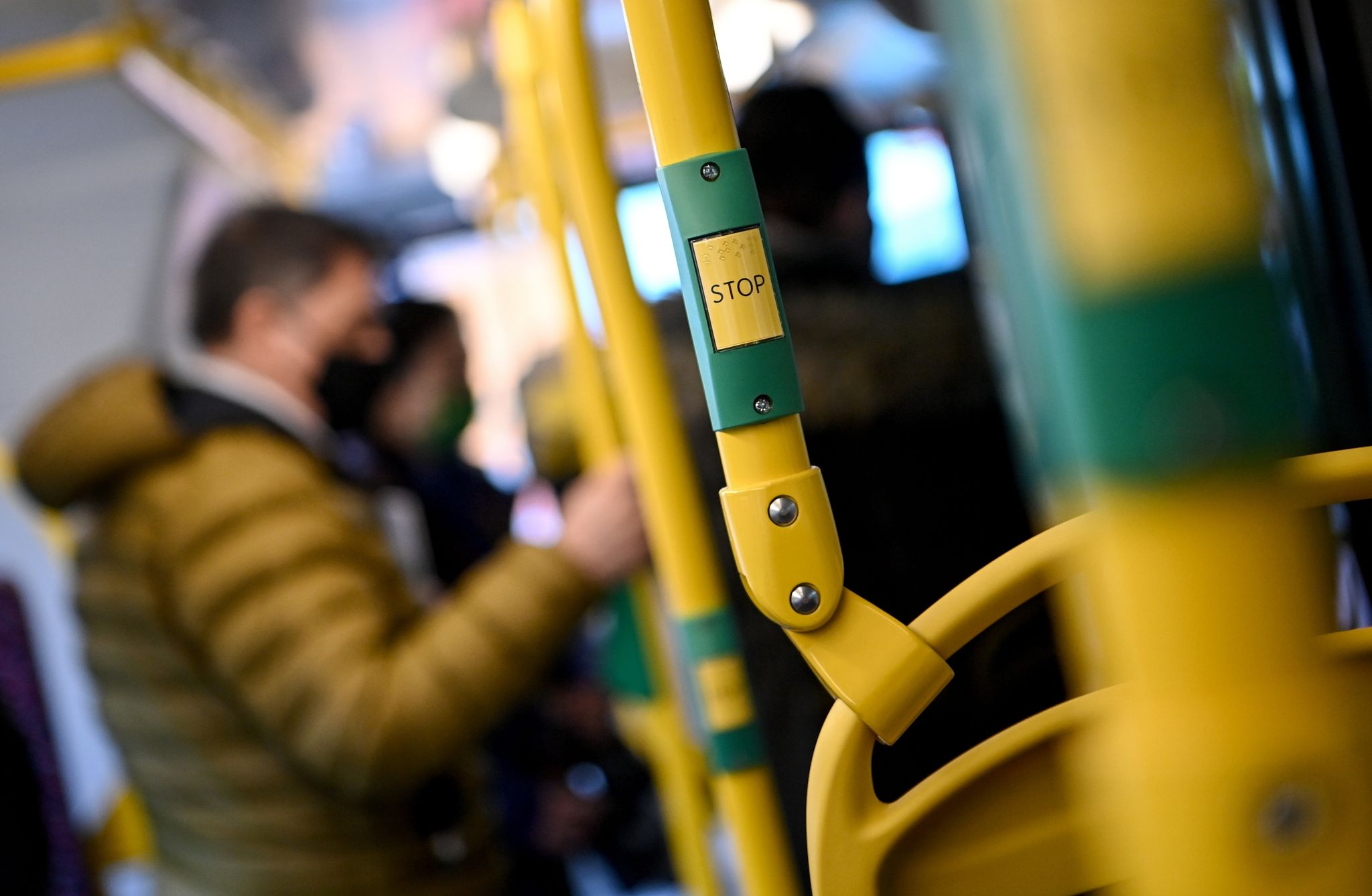 Nahverkehrskunden zahlen teils kräftig drauf