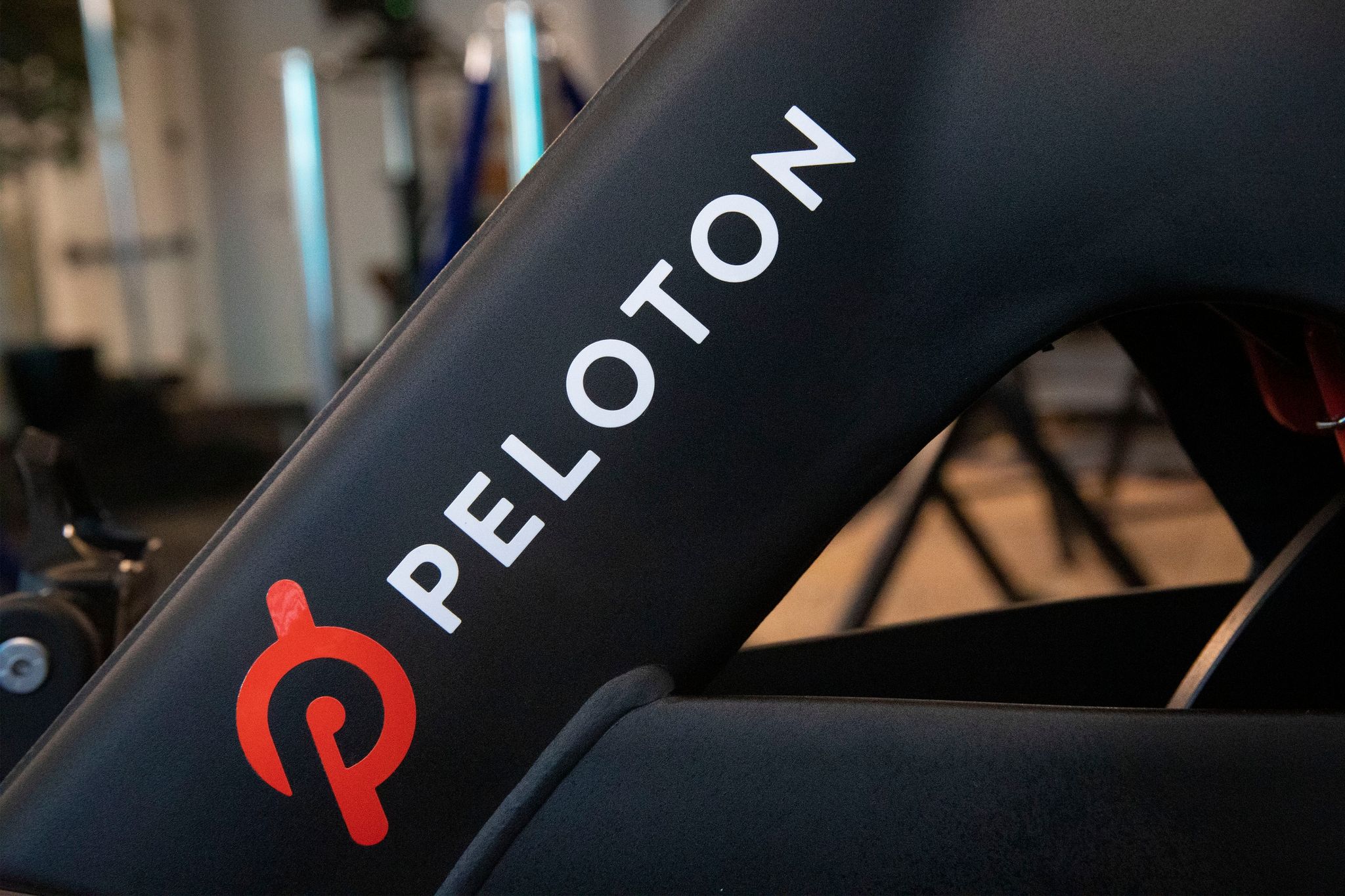 Peloton kürzt Jahresziele – Aktie stürzt nachbörslich ab