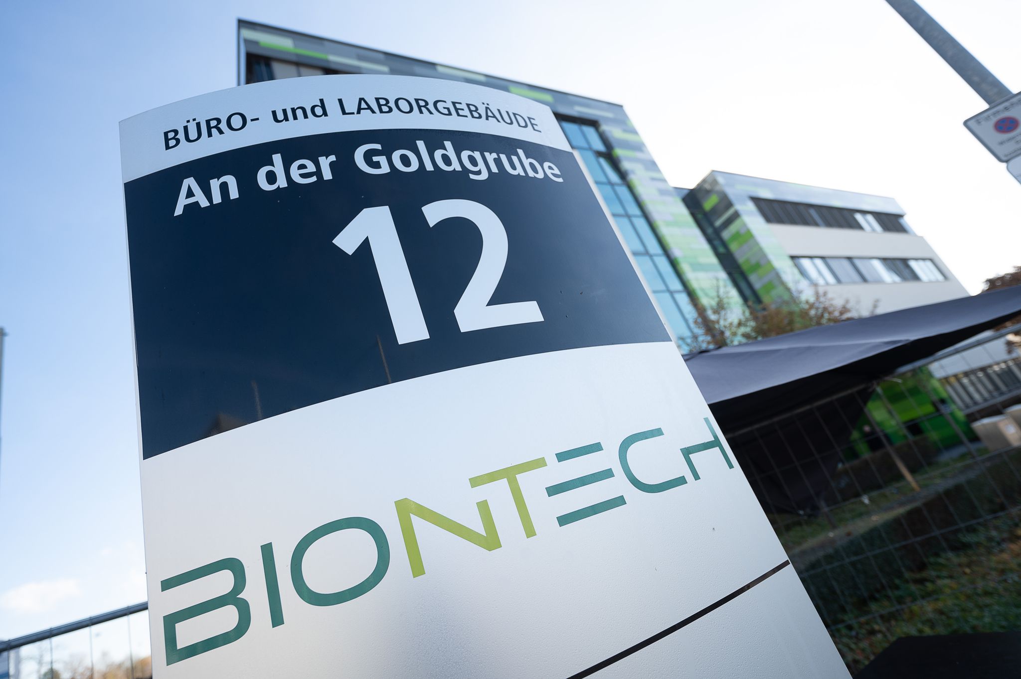 Biontech: Milliardengewinn im dritten Quartal